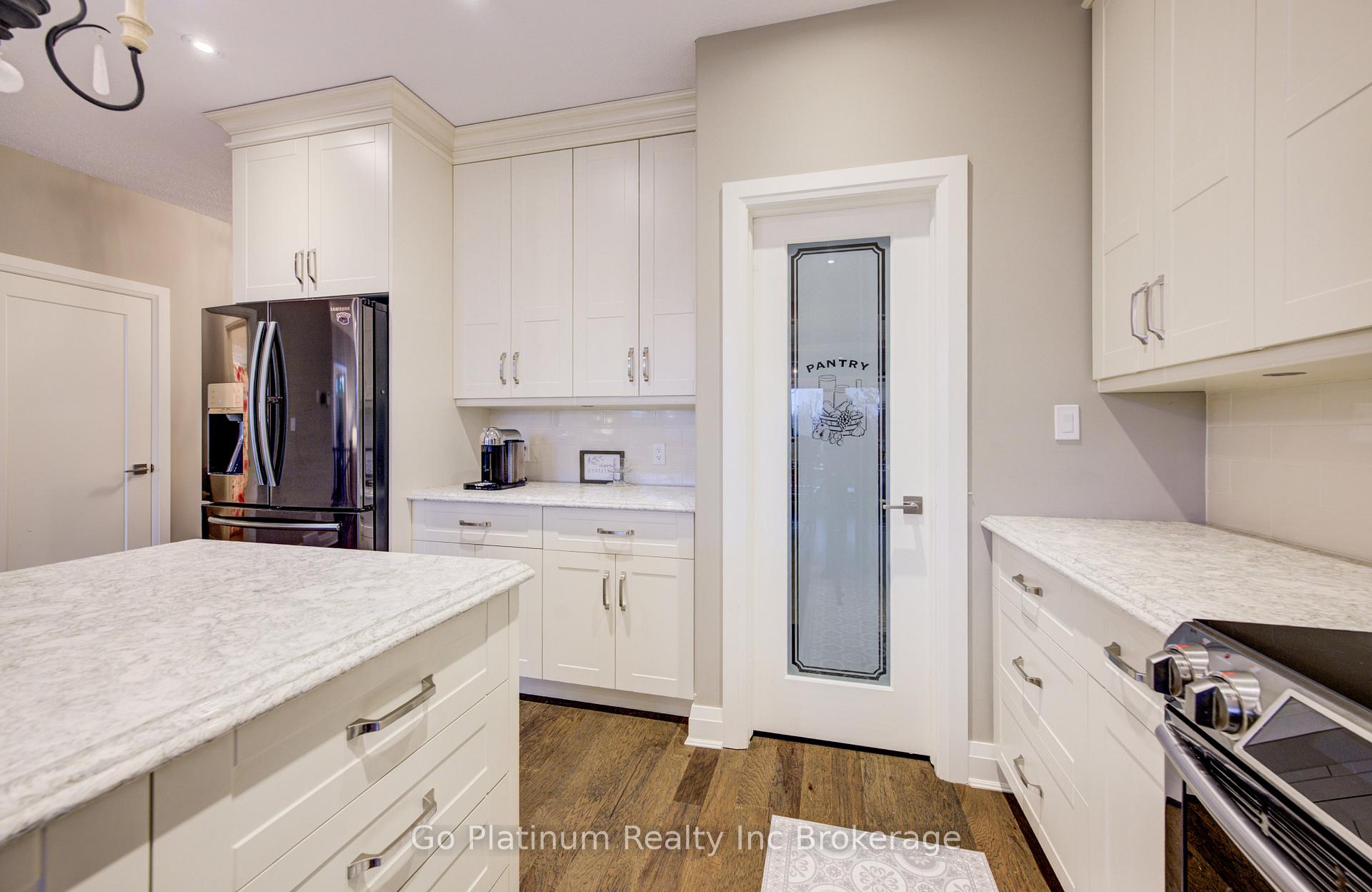 Photo 11 of 683 Forman Avenue, Stratford — HOMEH