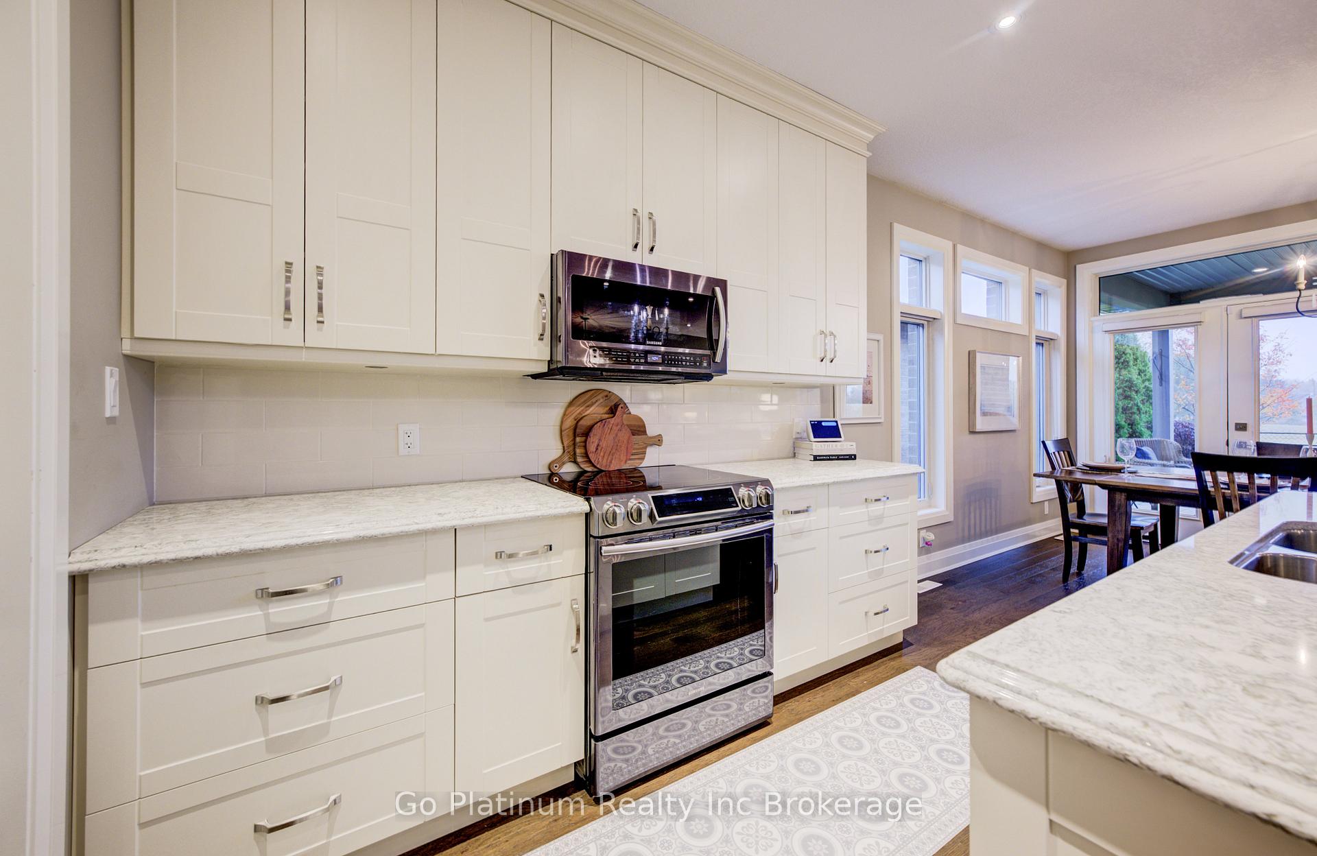 Photo 12 of 683 Forman Avenue, Stratford — HOMEH