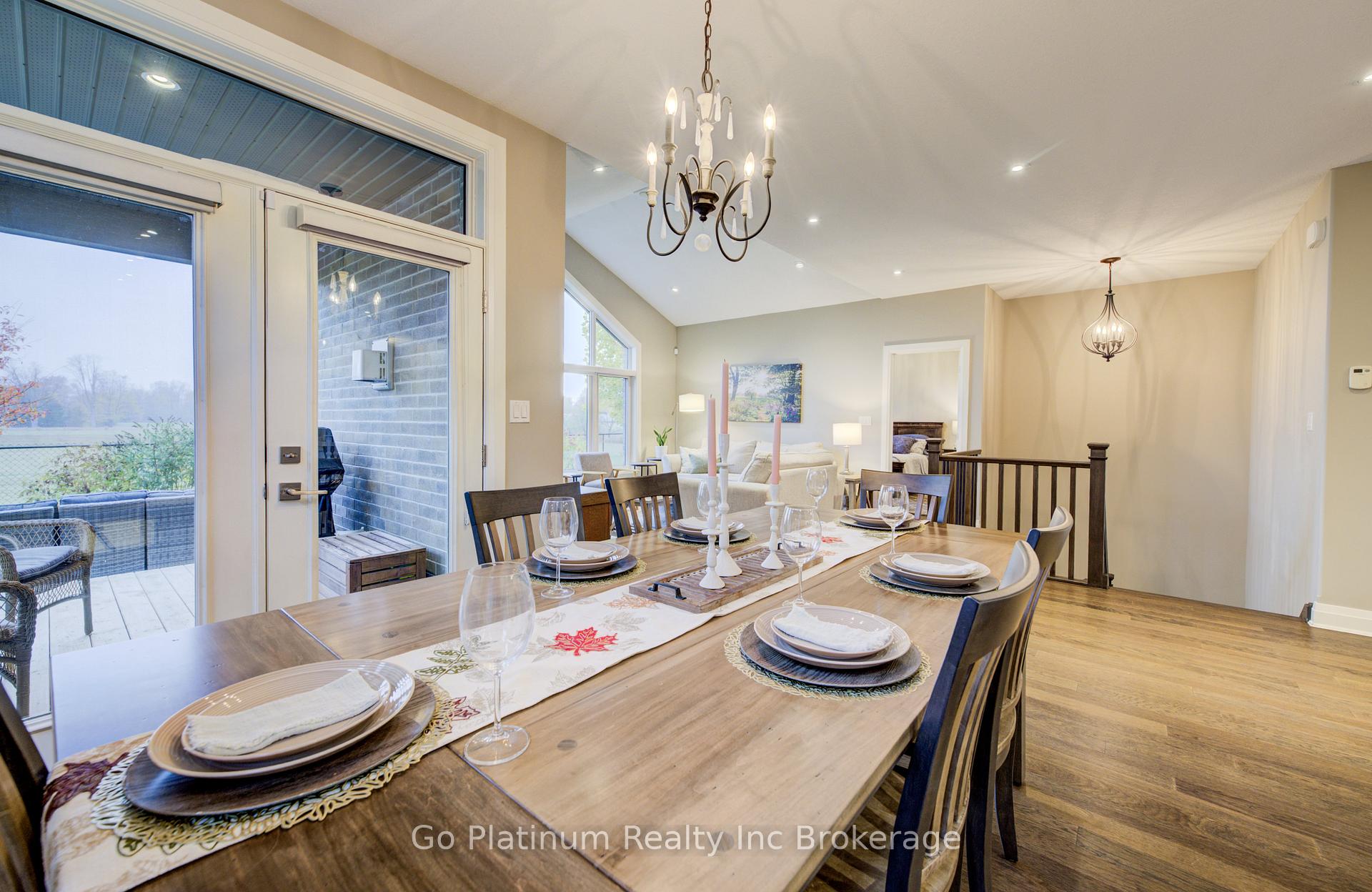 Photo 15 of 683 Forman Avenue, Stratford — HOMEH
