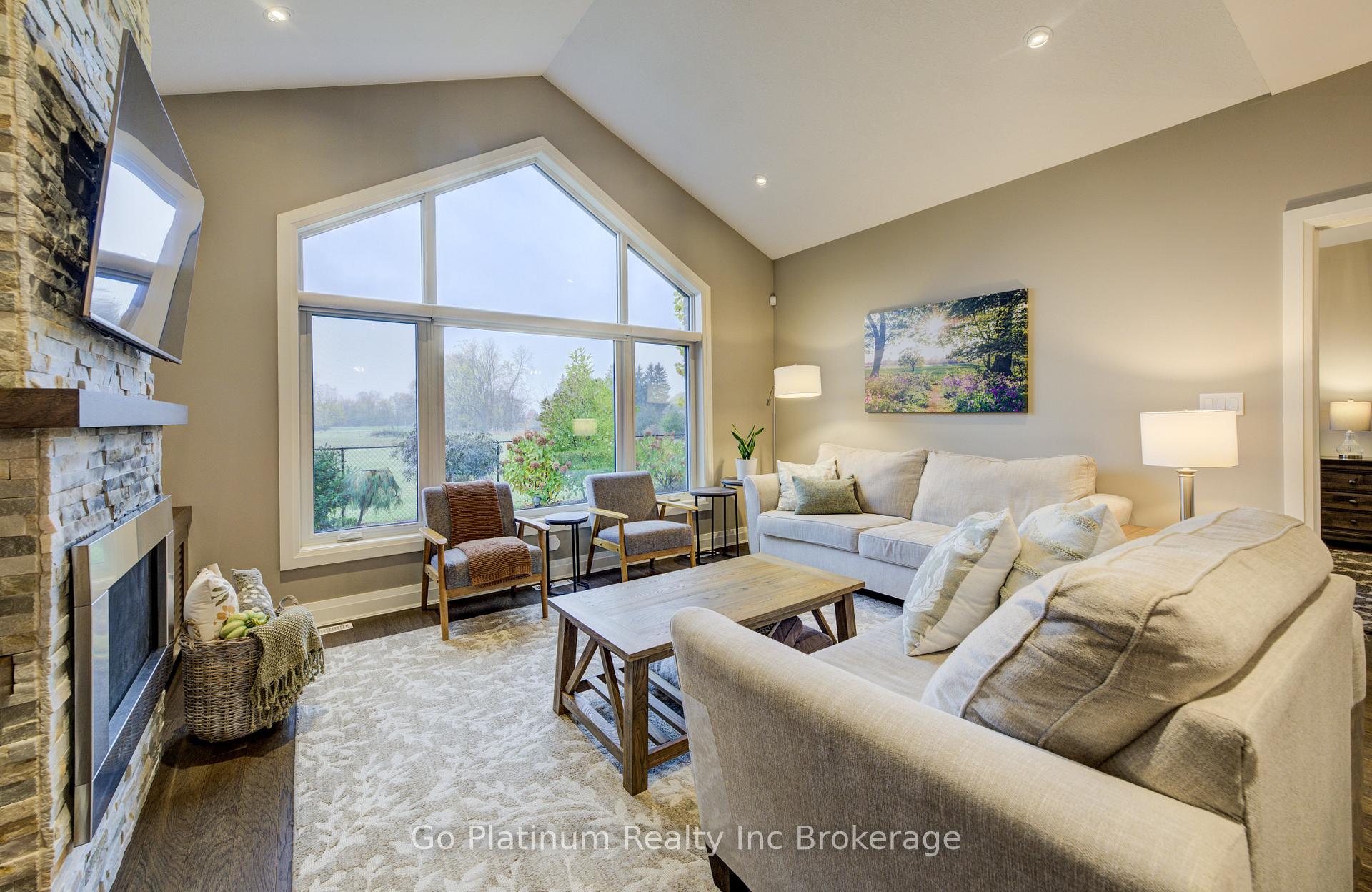 Photo 19 of 683 Forman Avenue, Stratford — HOMEH