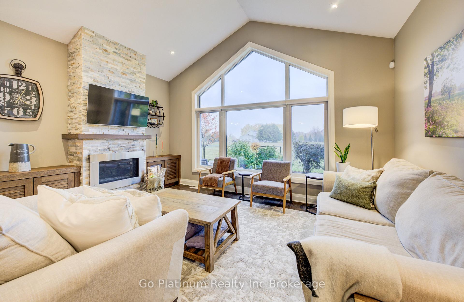 Photo 20 of 683 Forman Avenue, Stratford — HOMEH