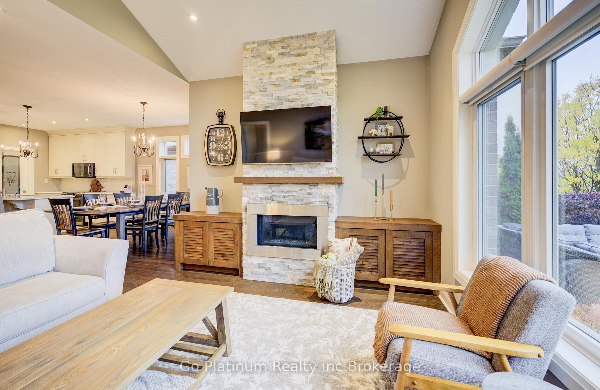 Photo 22 of 683 Forman Avenue, Stratford — HOMEH