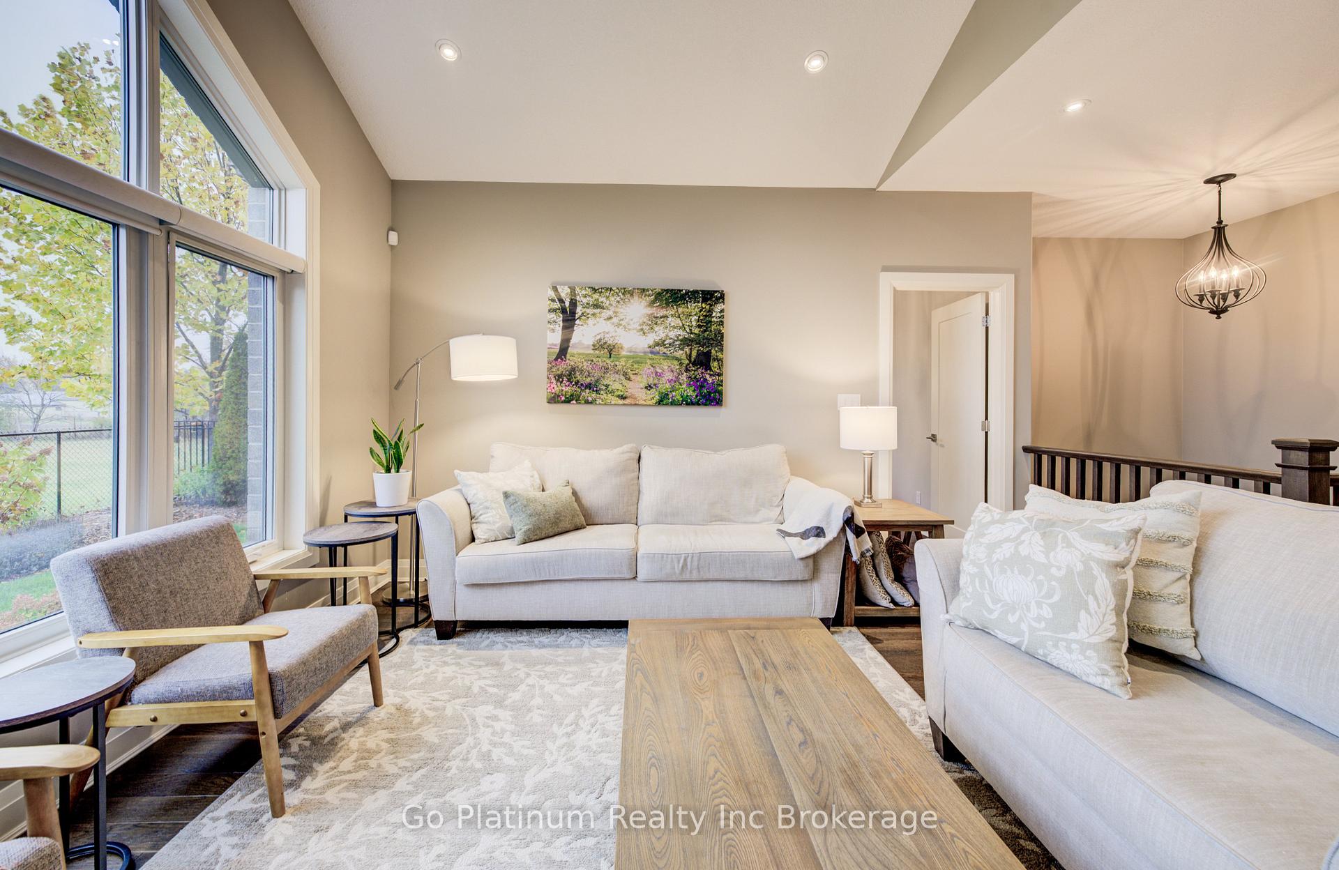 Photo 24 of 683 Forman Avenue, Stratford — HOMEH