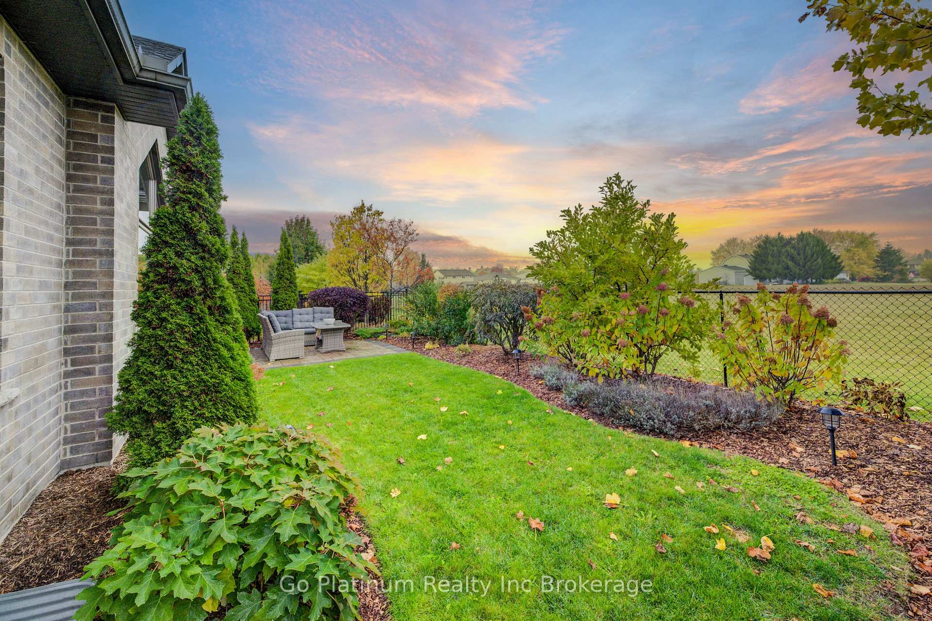 Photo 41 of 683 Forman Avenue, Stratford — HOMEH