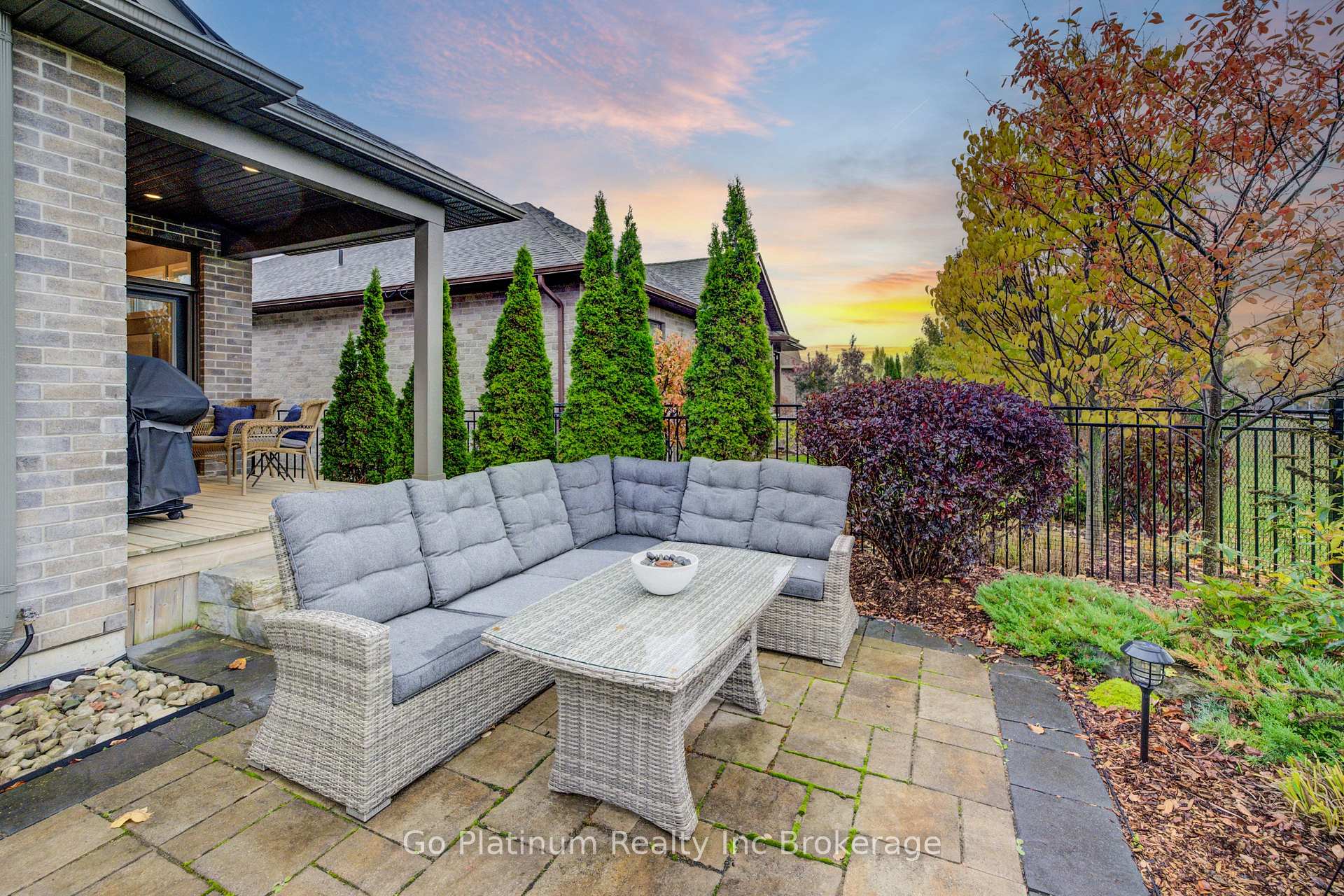 Photo 43 of 683 Forman Avenue, Stratford — HOMEH