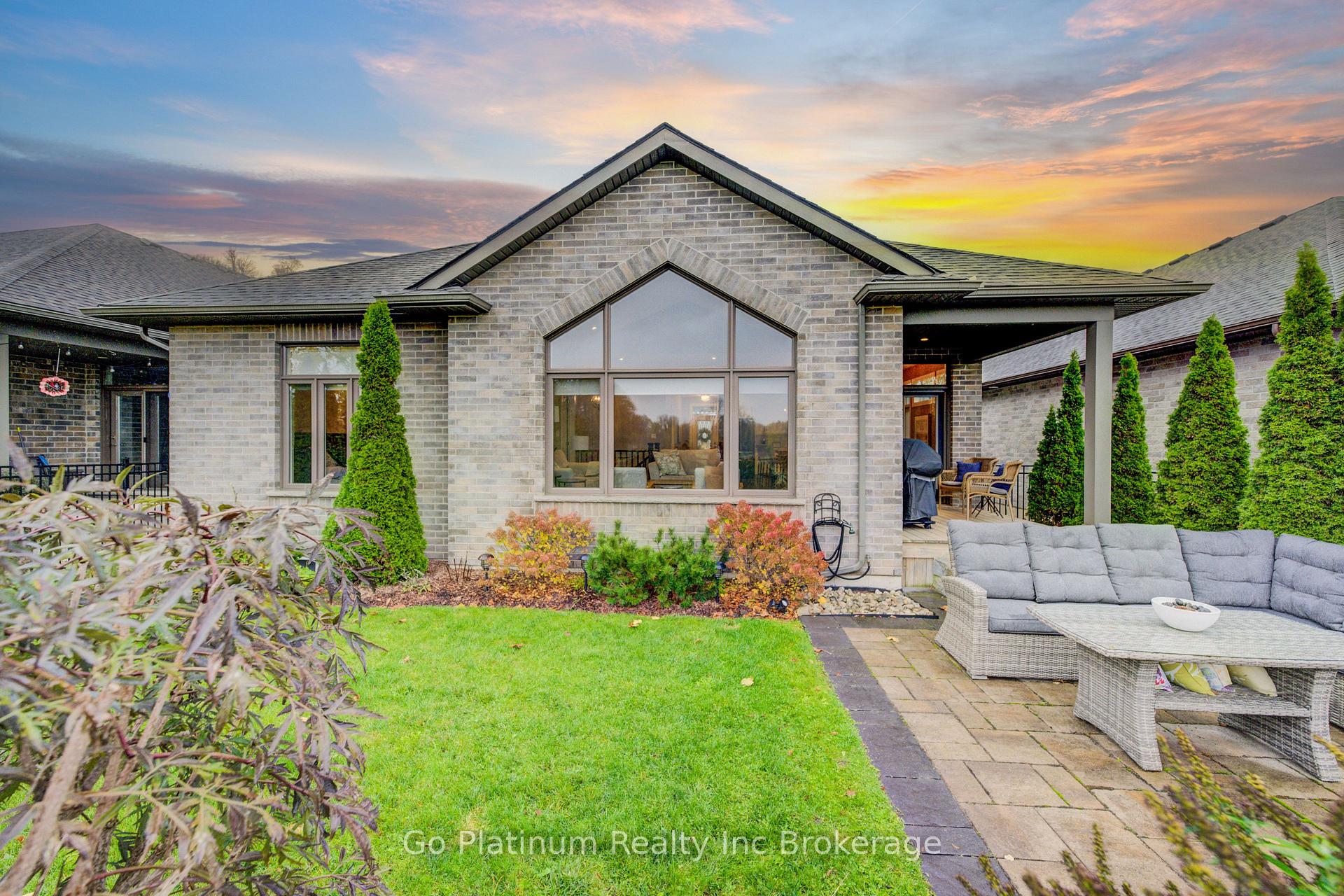 Photo 44 of 683 Forman Avenue, Stratford — HOMEH