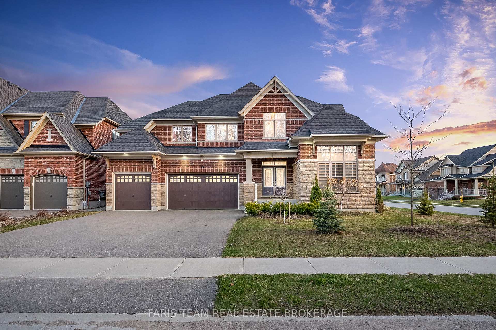 Photo 1 of 19 McIsaac Drive, Springwater, Centre Vespra — HOMEH