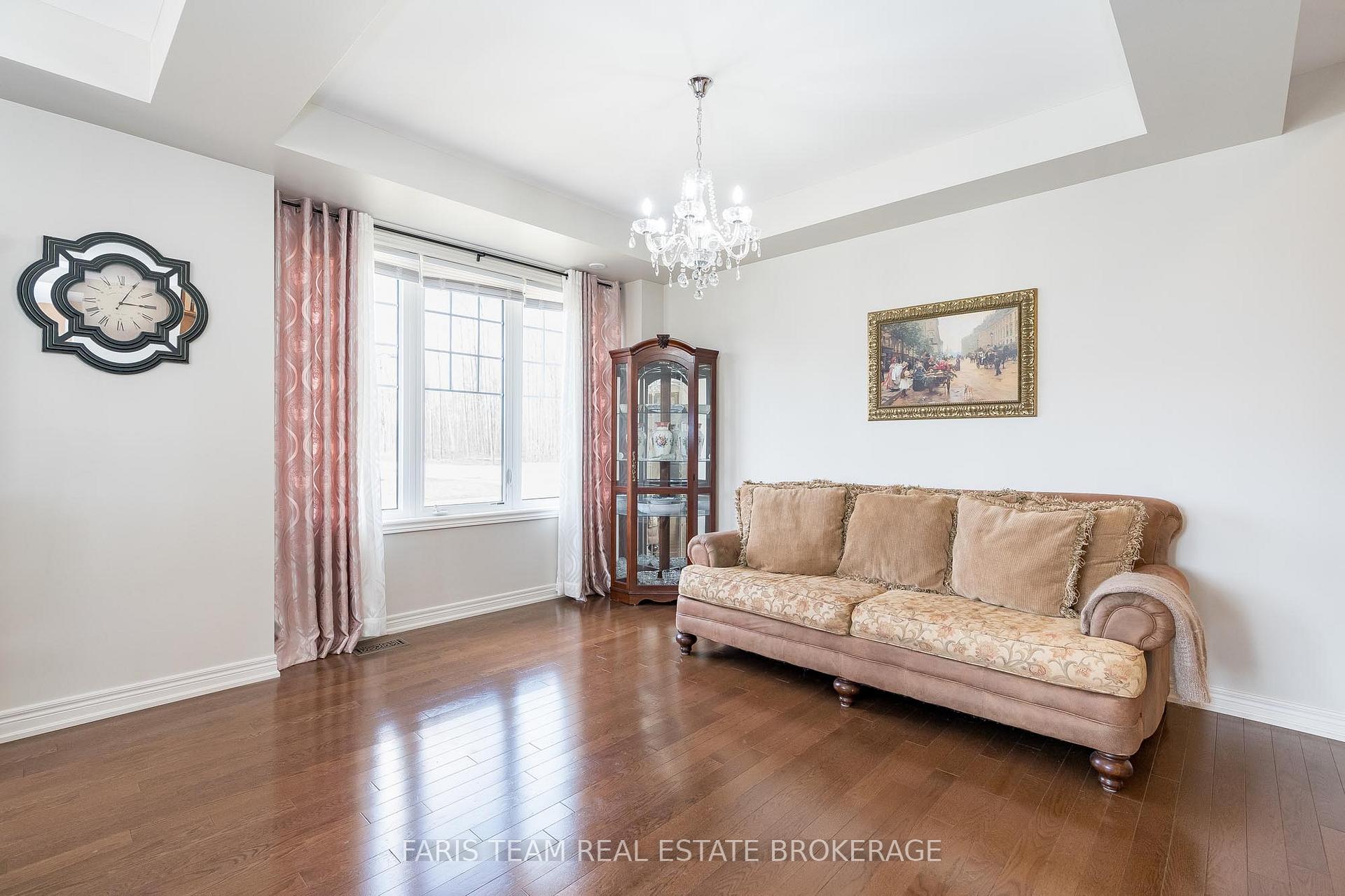 Photo 11 of 19 McIsaac Drive, Springwater, Centre Vespra — HOMEH