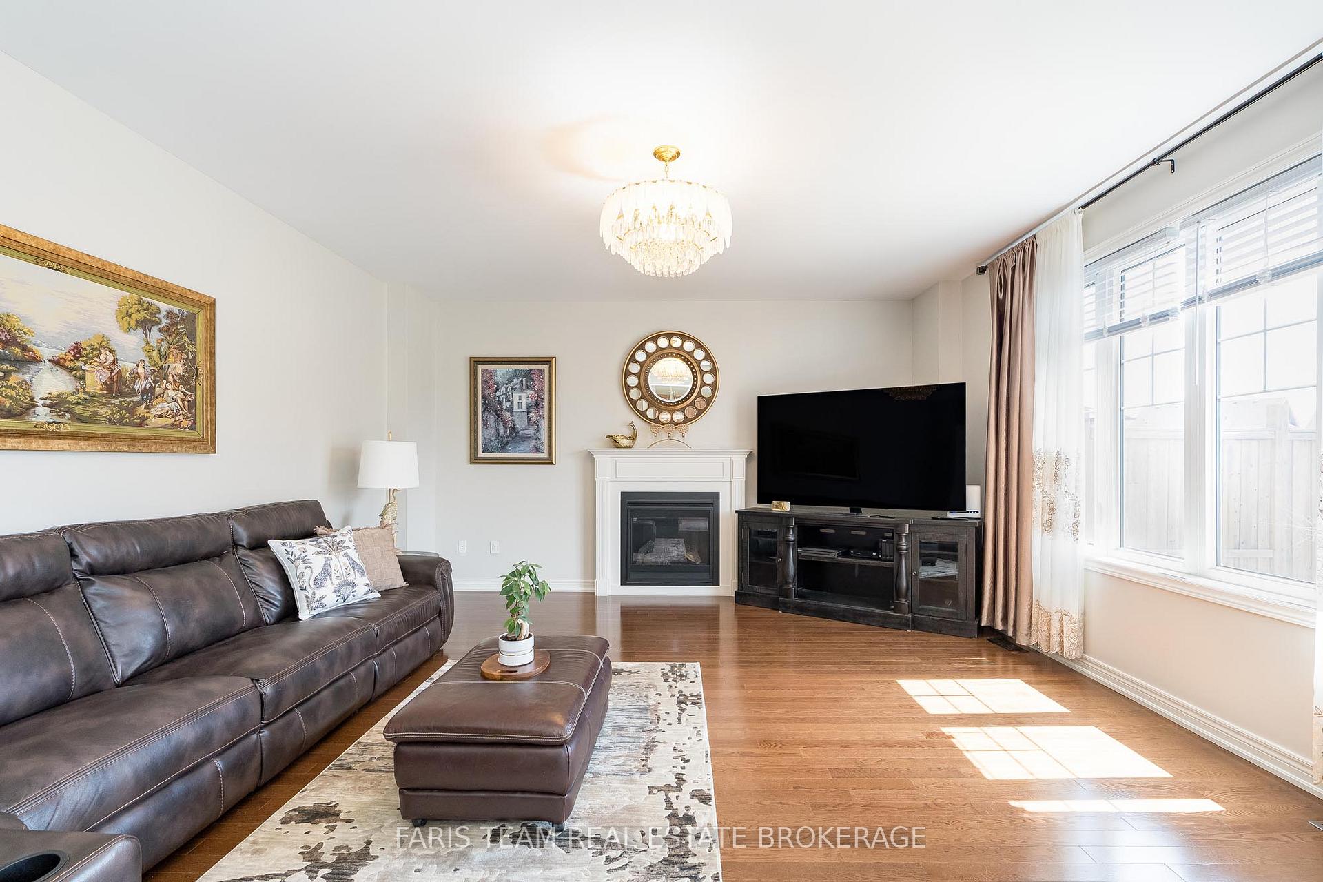 Photo 12 of 19 McIsaac Drive, Springwater, Centre Vespra — HOMEH