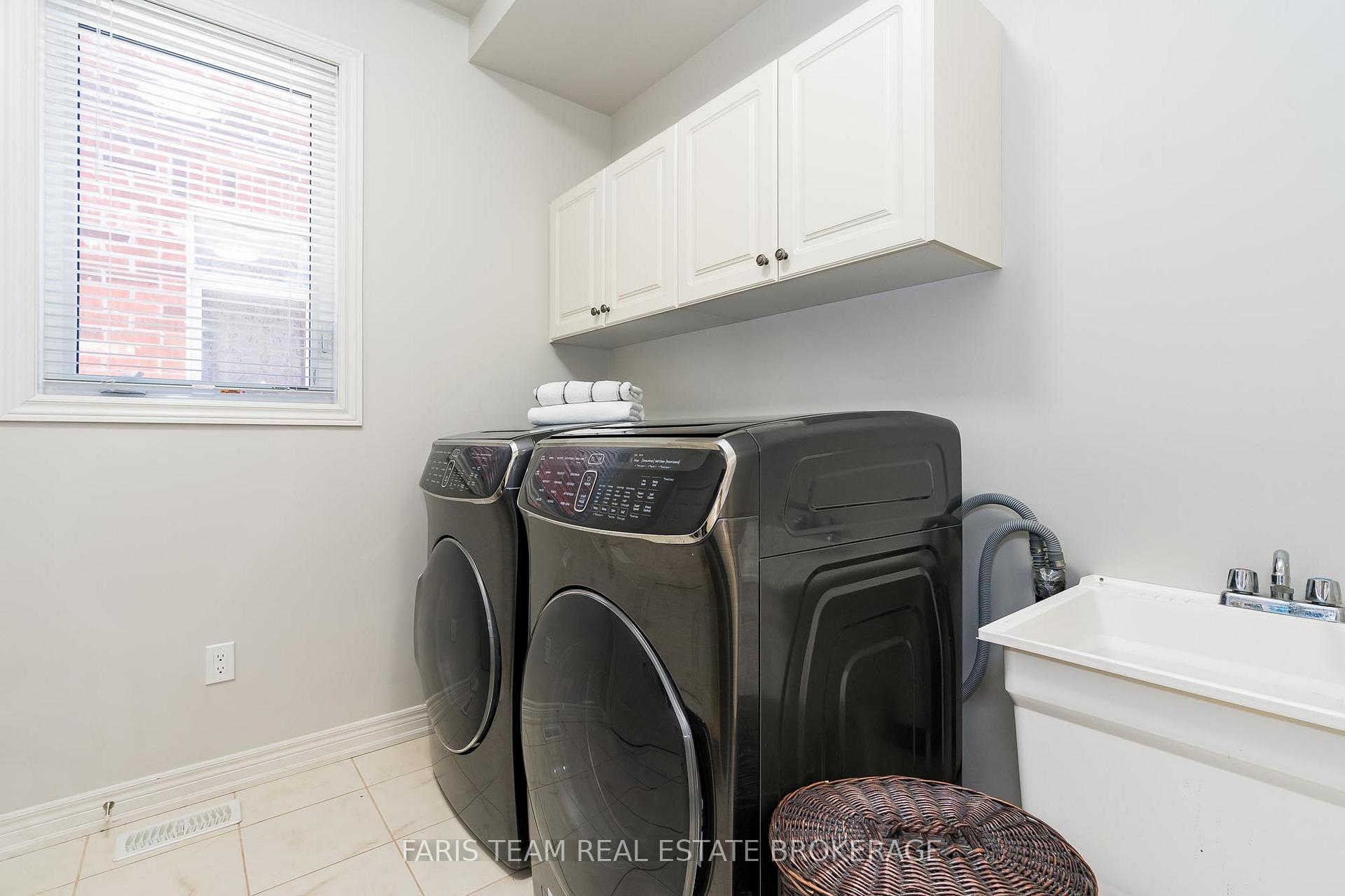 Photo 16 of 19 McIsaac Drive, Springwater, Centre Vespra — HOMEH