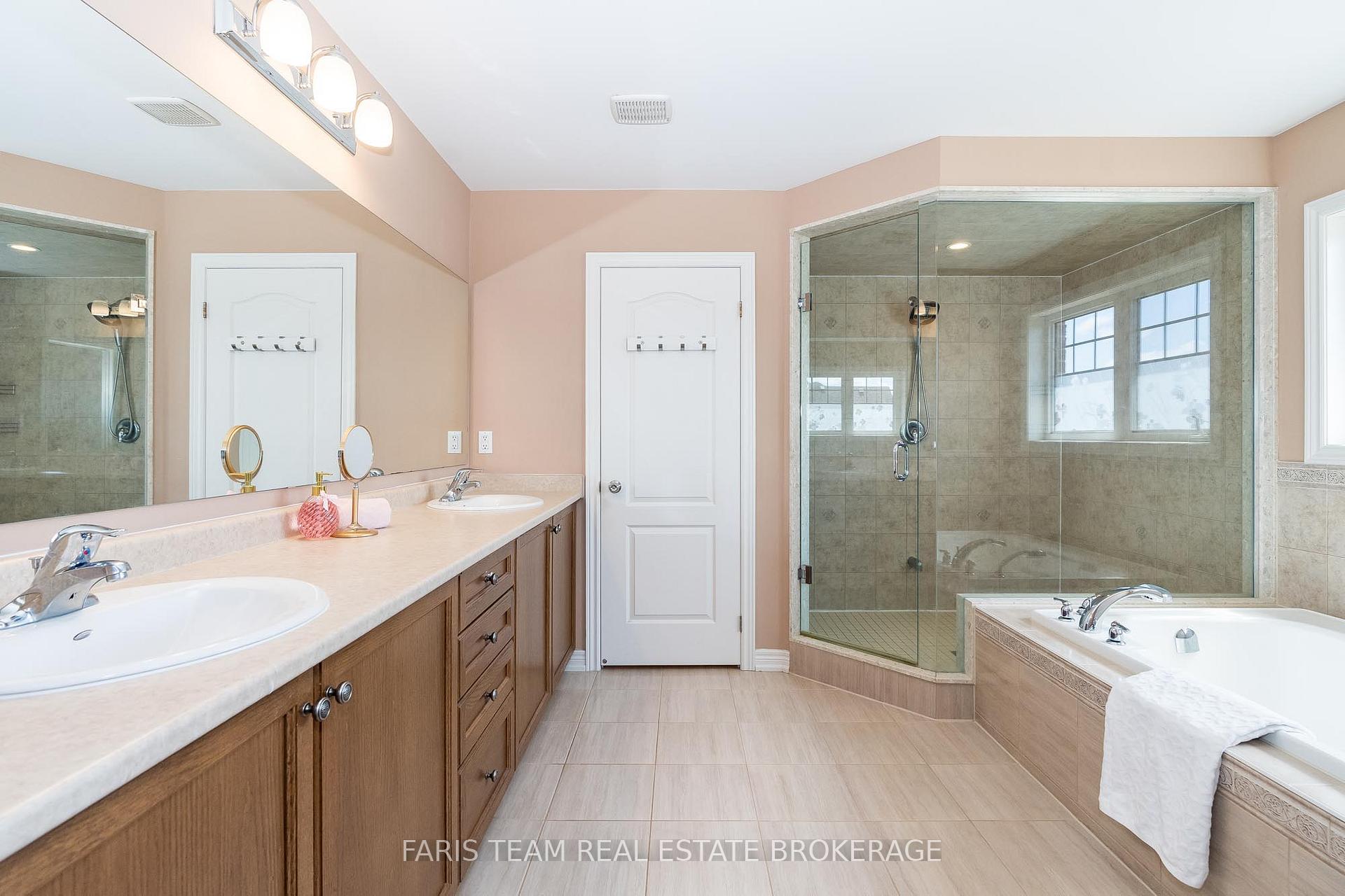 Photo 20 of 19 McIsaac Drive, Springwater, Centre Vespra — HOMEH