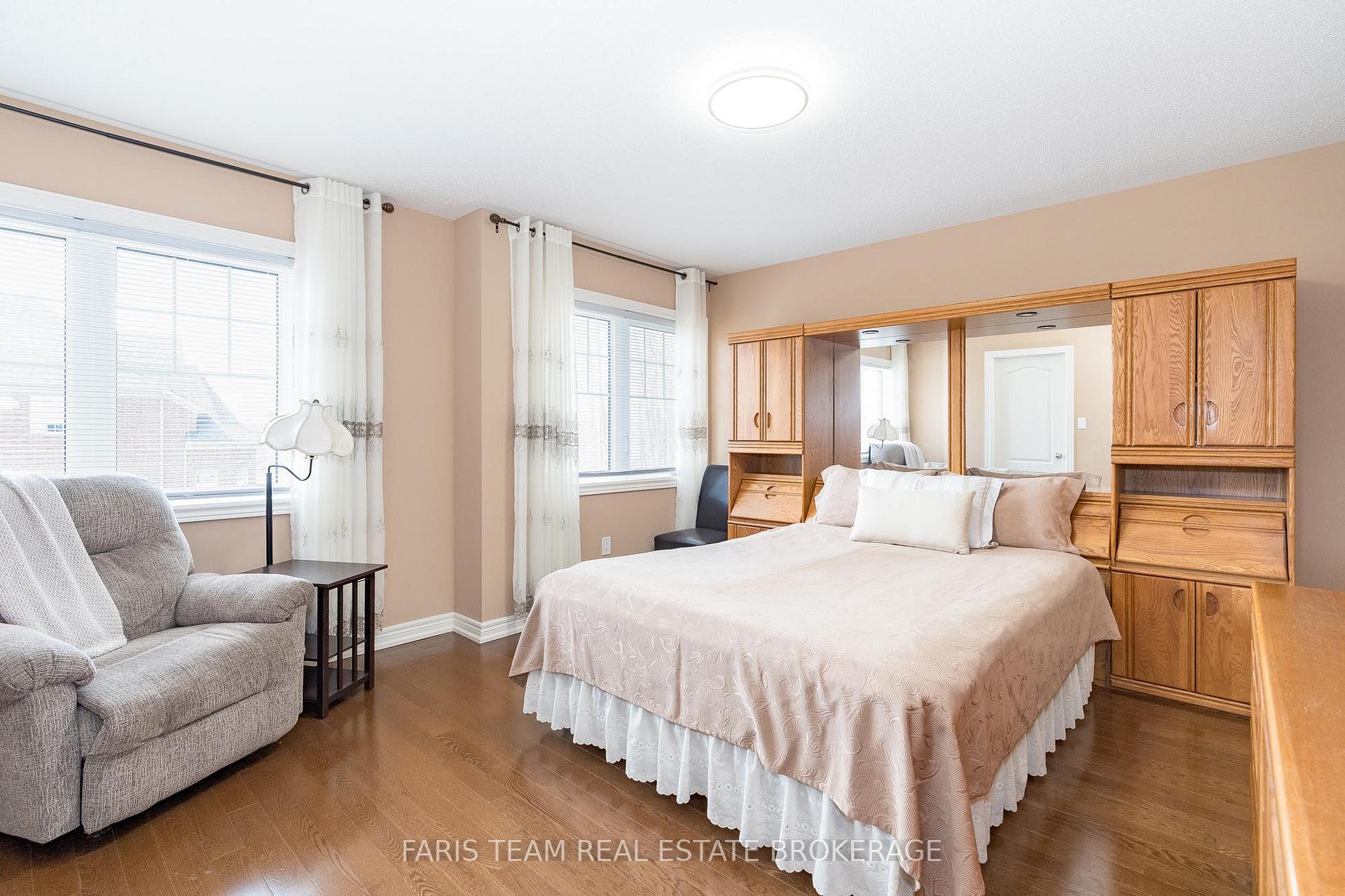 Photo 23 of 19 McIsaac Drive, Springwater, Centre Vespra — HOMEH