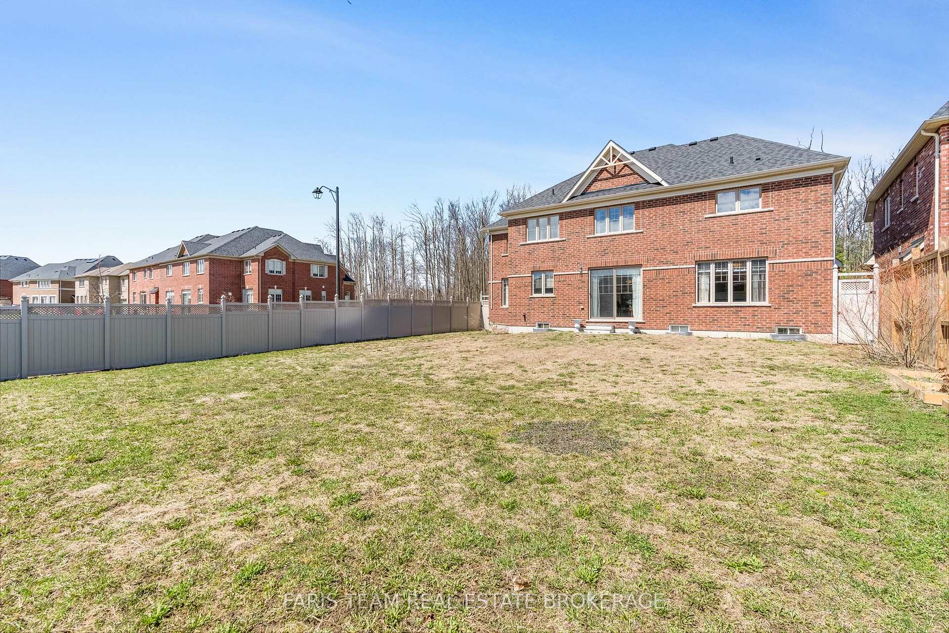 Photo 30 of 19 McIsaac Drive, Springwater, Centre Vespra — HOMEH