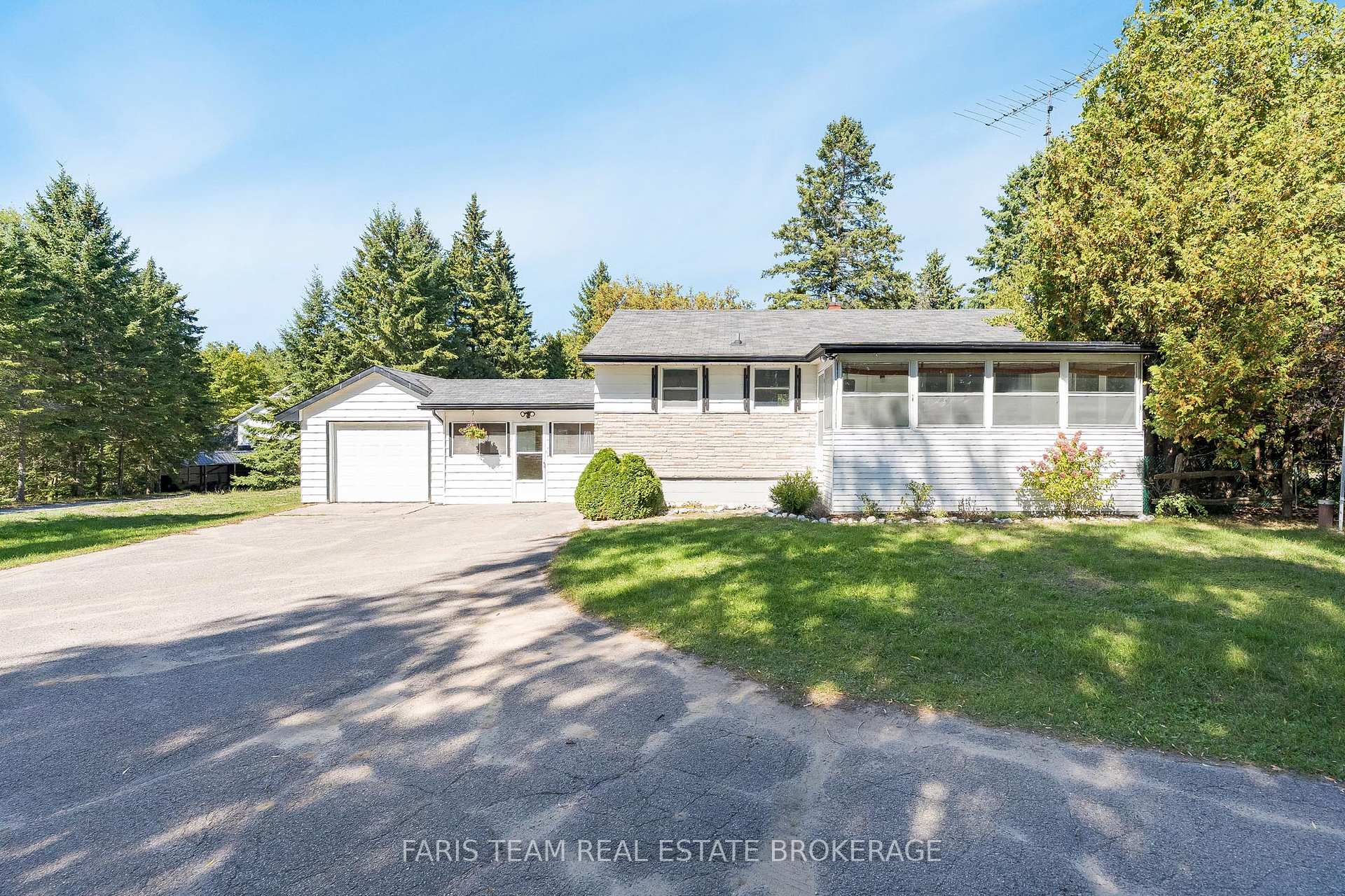 Photo 2 of 2570 Sunnidale Road, Springwater, Rural Springwater — HOMEH