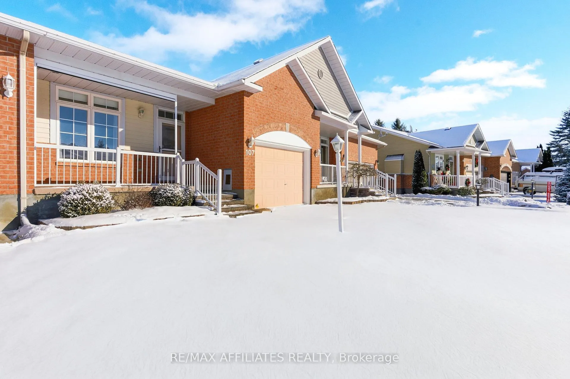 Photo 2 of 107 Sable Run Drive, Ottawa, Stittsville (Central) — HOMEH