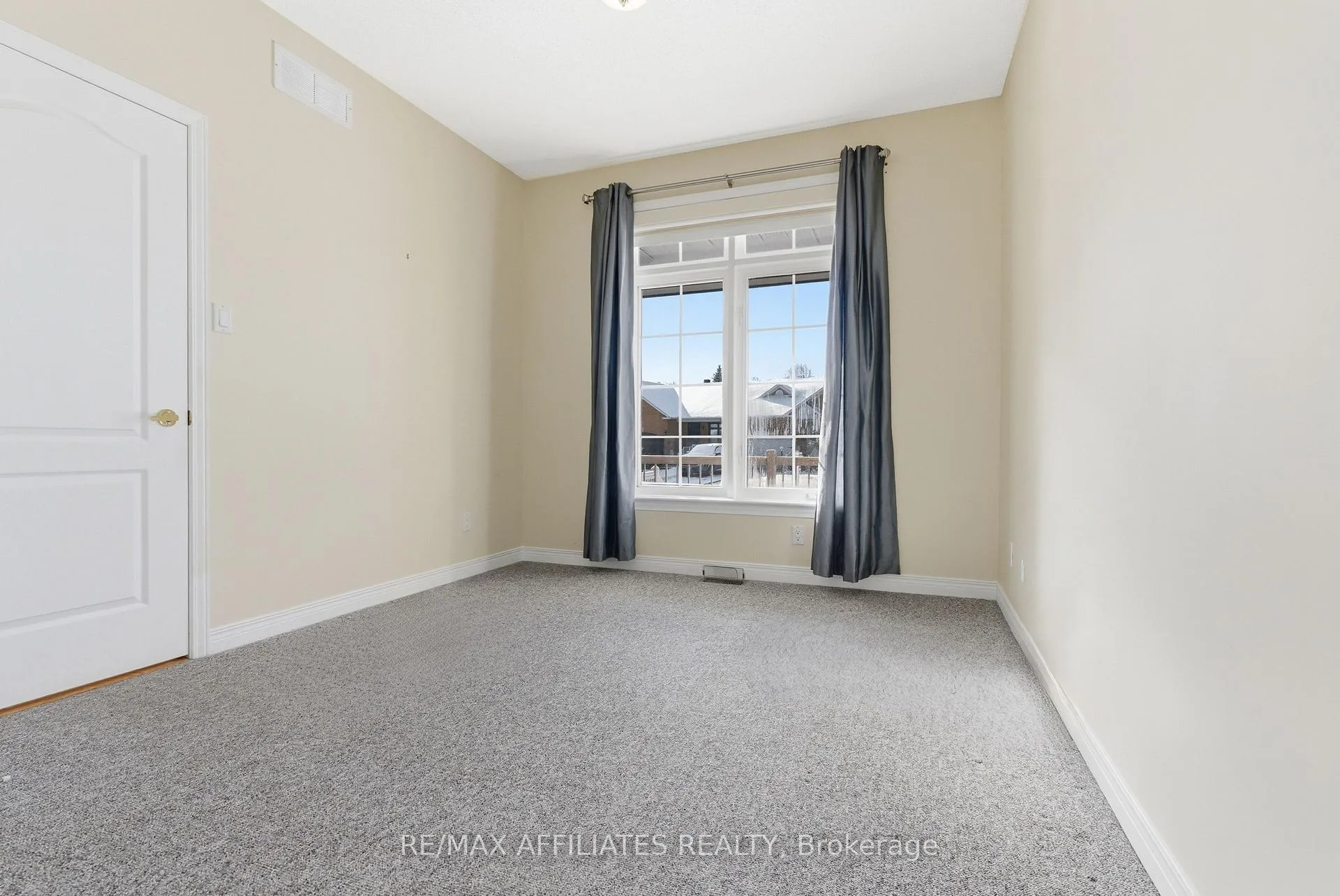 Photo 17 of 107 Sable Run Drive, Ottawa, Stittsville (Central) — HOMEH