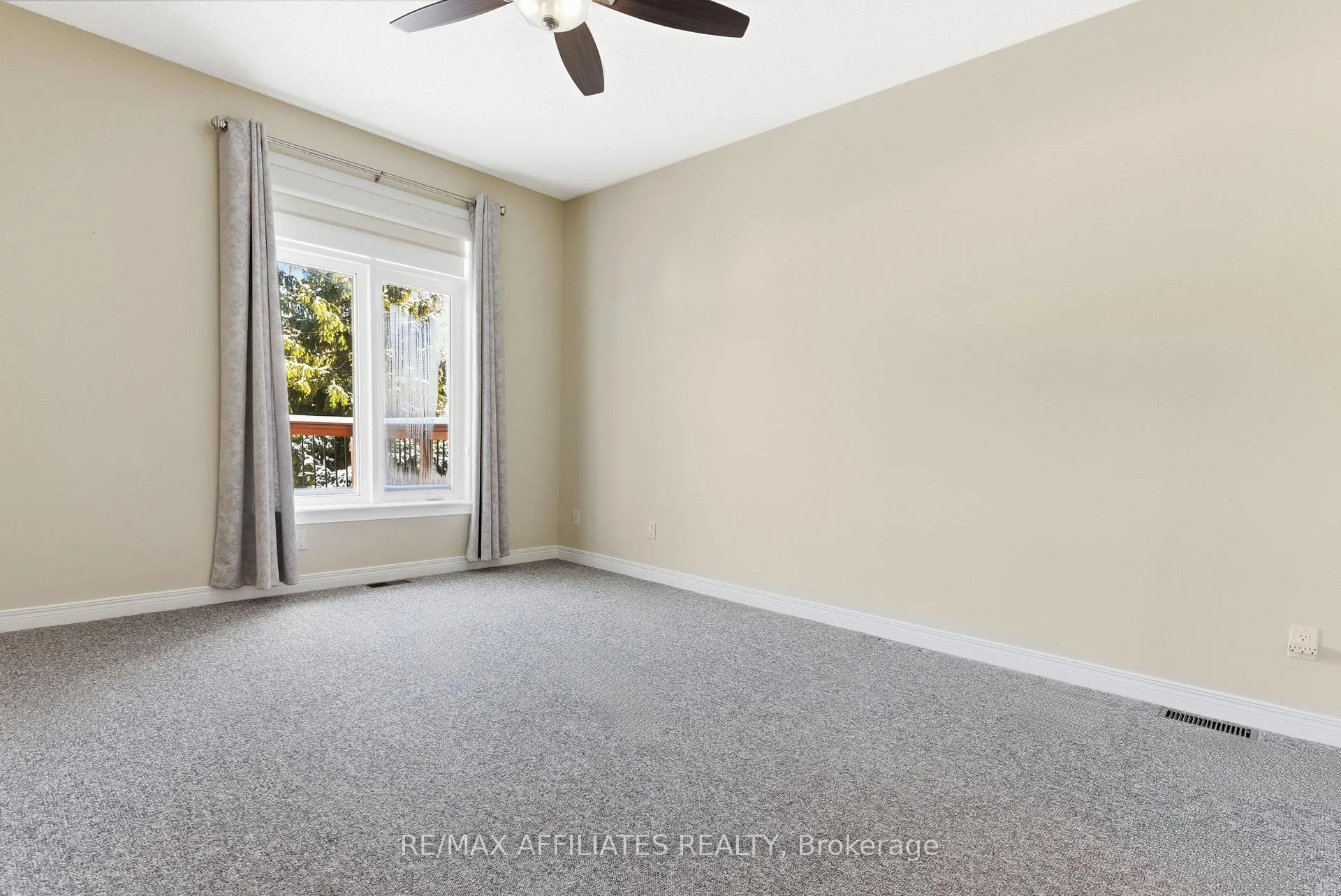 Photo 21 of 107 Sable Run Drive, Ottawa, Stittsville (Central) — HOMEH