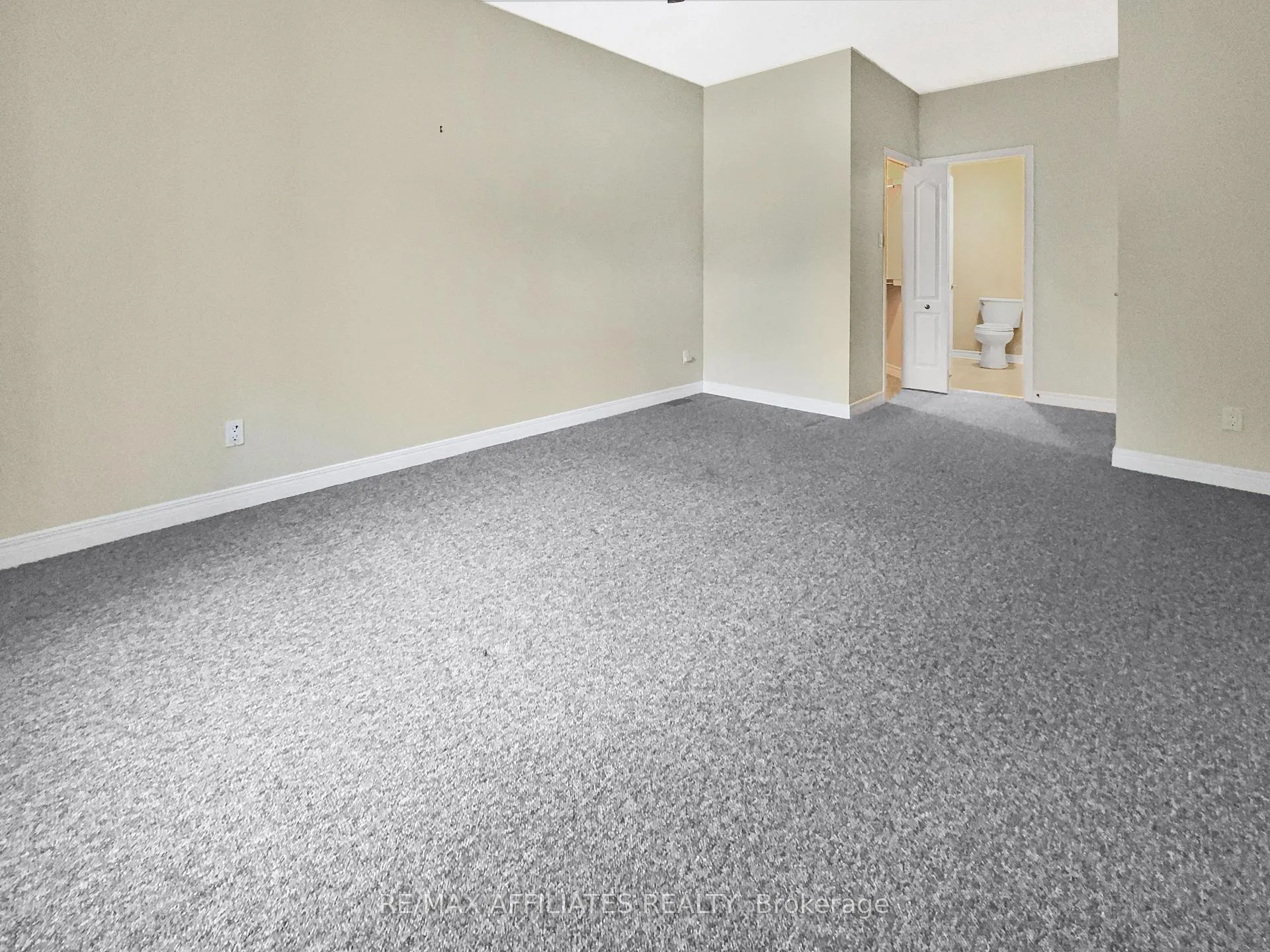 Photo 22 of 107 Sable Run Drive, Ottawa, Stittsville (Central) — HOMEH