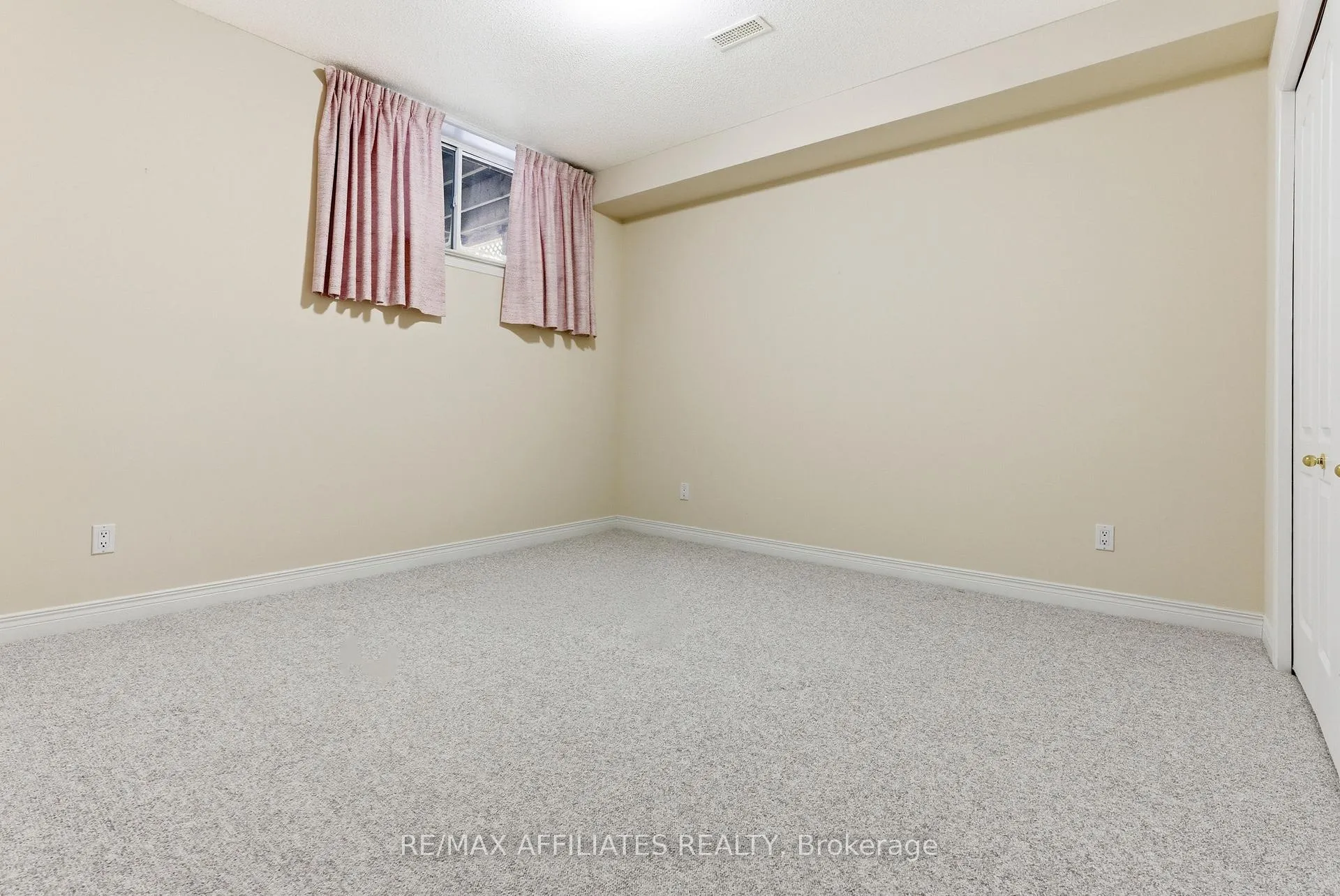 Photo 30 of 107 Sable Run Drive, Ottawa, Stittsville (Central) — HOMEH
