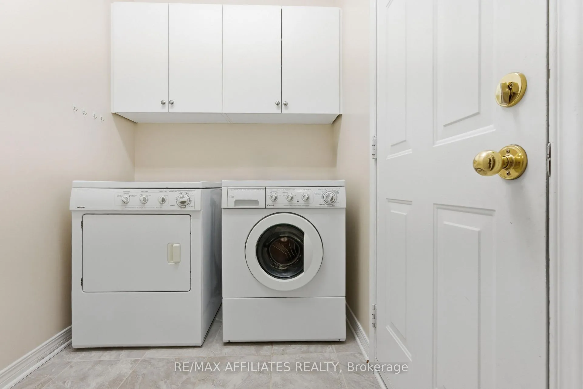 Photo 33 of 107 Sable Run Drive, Ottawa, Stittsville (Central) — HOMEH