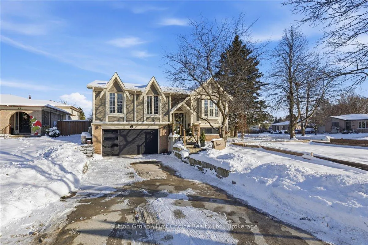 Photo 4 of 7 Kenner Crescent, Stratford — HOMEH