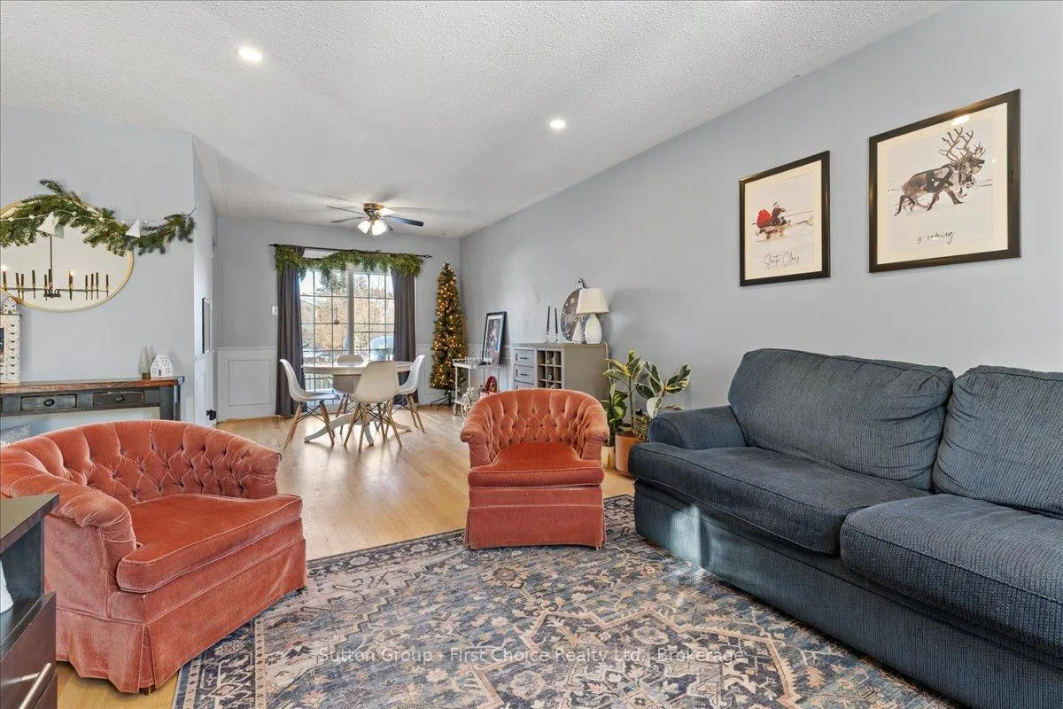Photo 10 of 7 Kenner Crescent, Stratford — HOMEH