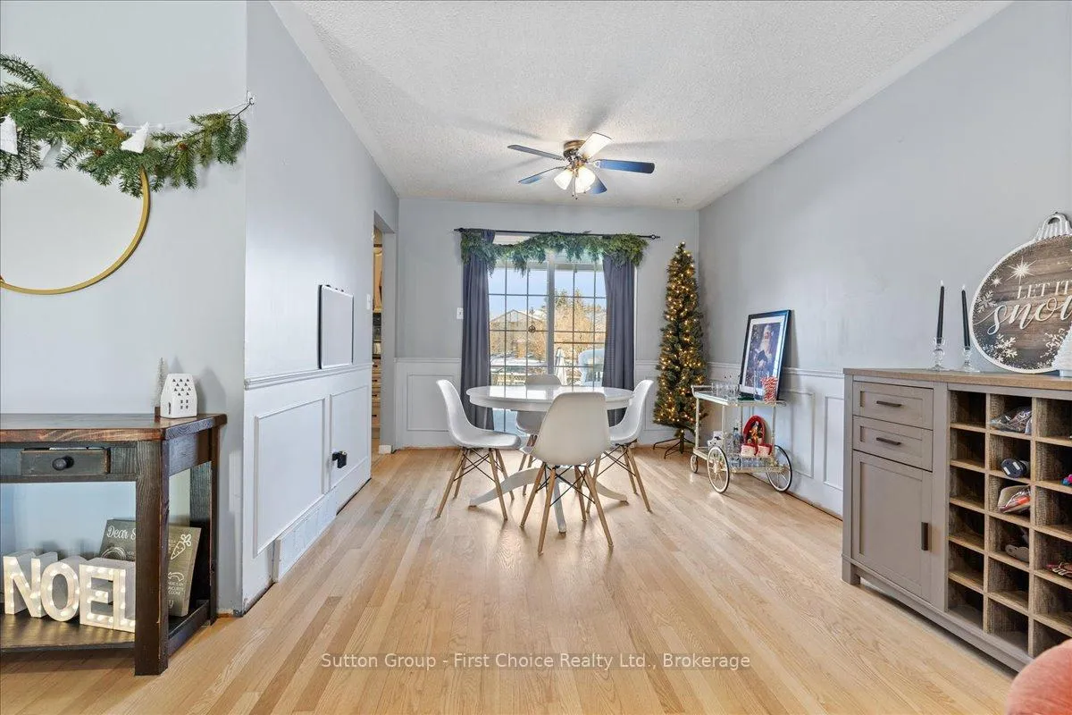 Photo 11 of 7 Kenner Crescent, Stratford — HOMEH