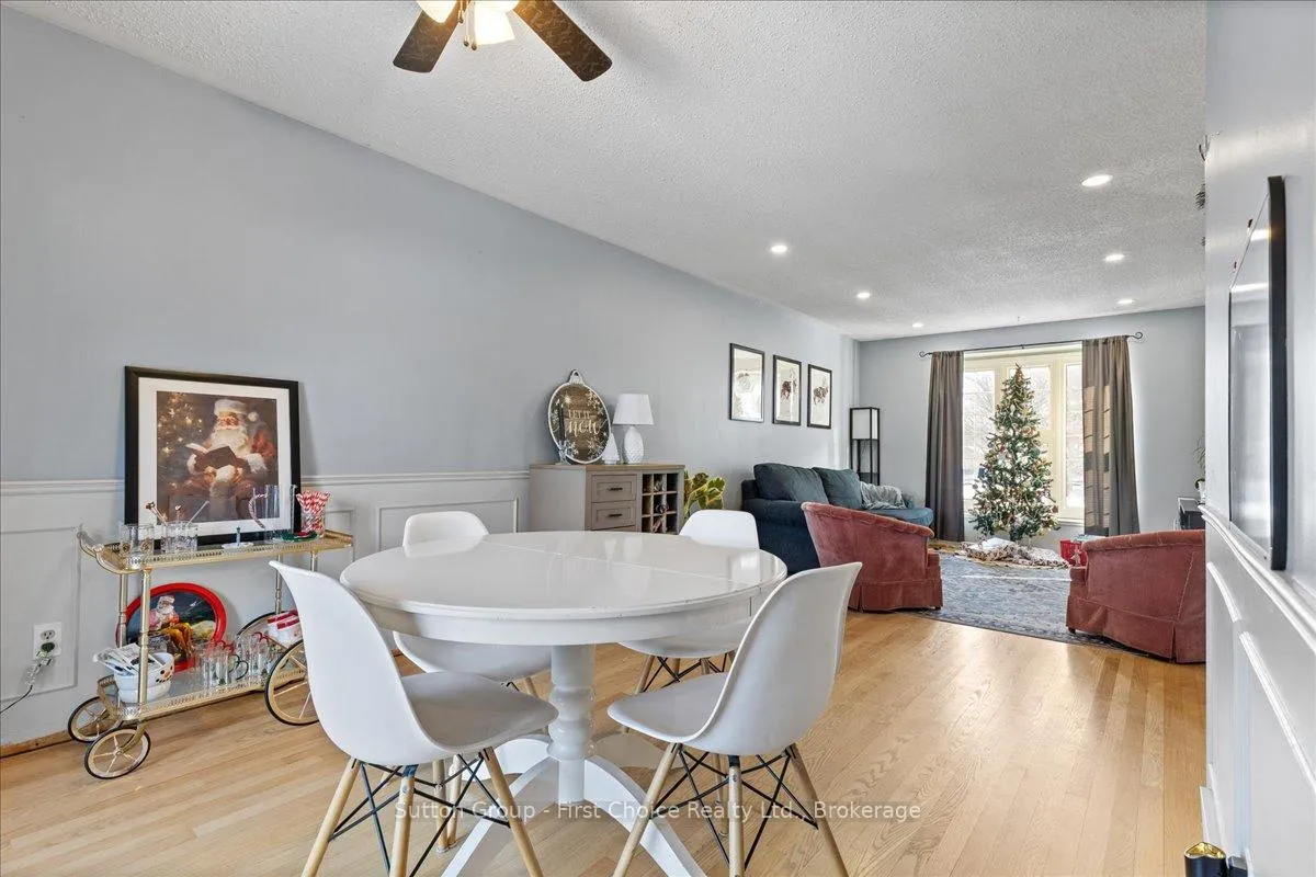 Photo 13 of 7 Kenner Crescent, Stratford — HOMEH