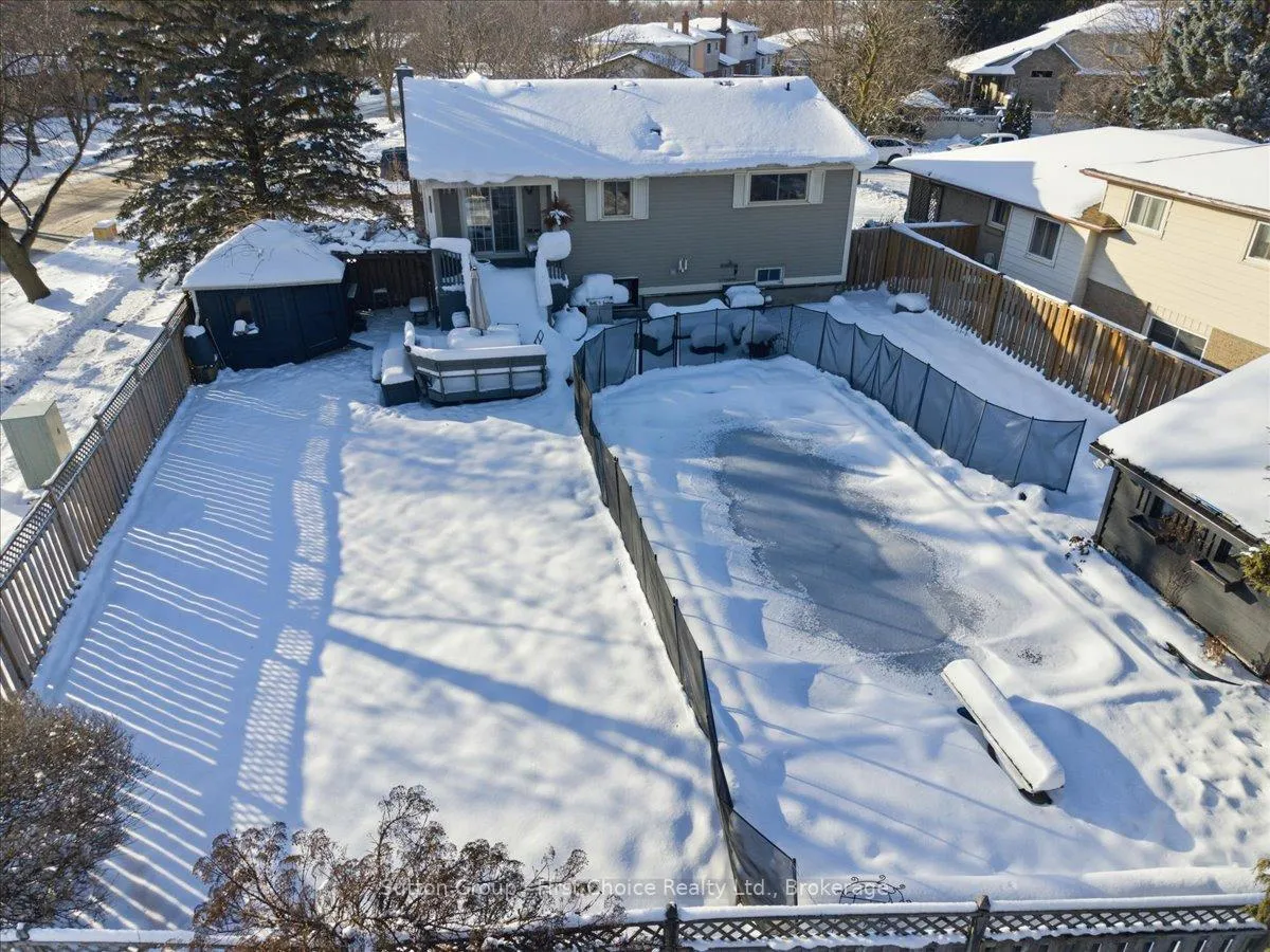 Photo 40 of 7 Kenner Crescent, Stratford — HOMEH