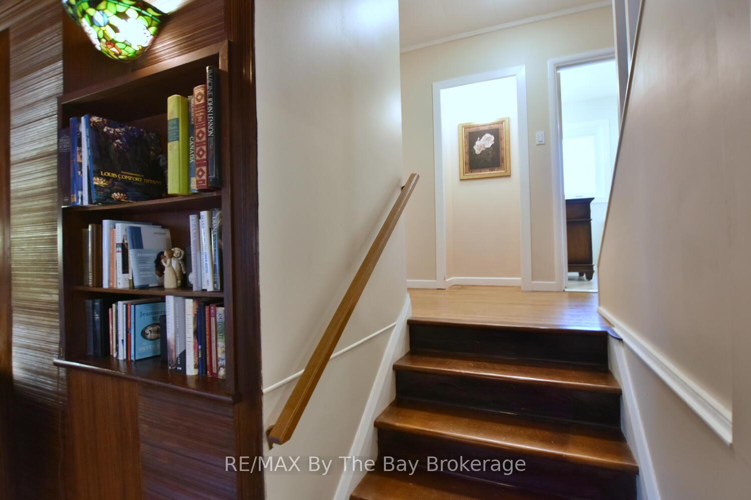 Photo 16 of 44 Peter Street, Springwater, Elmvale — HOMEH