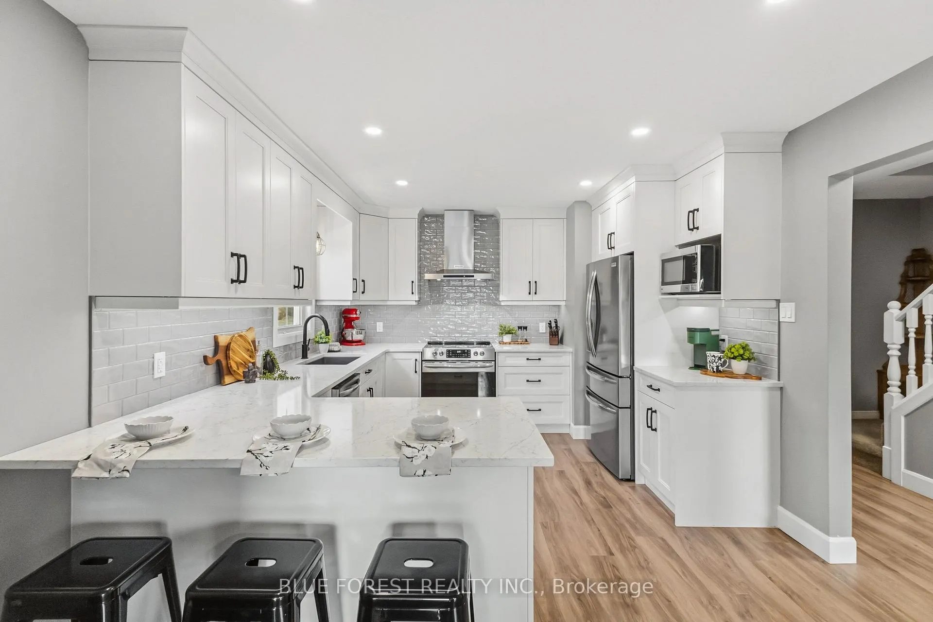 Photo 2 of 4 Donker Drive, St. Thomas — HOMEH
