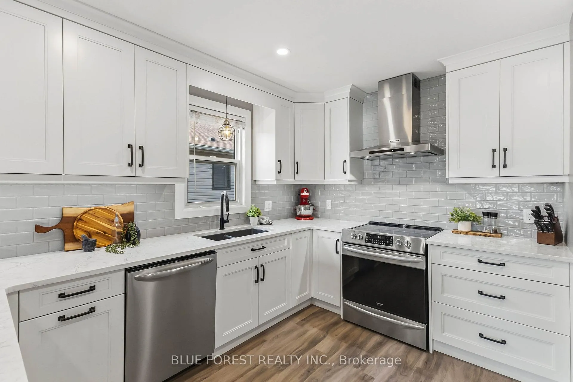 Photo 4 of 4 Donker Drive, St. Thomas — HOMEH