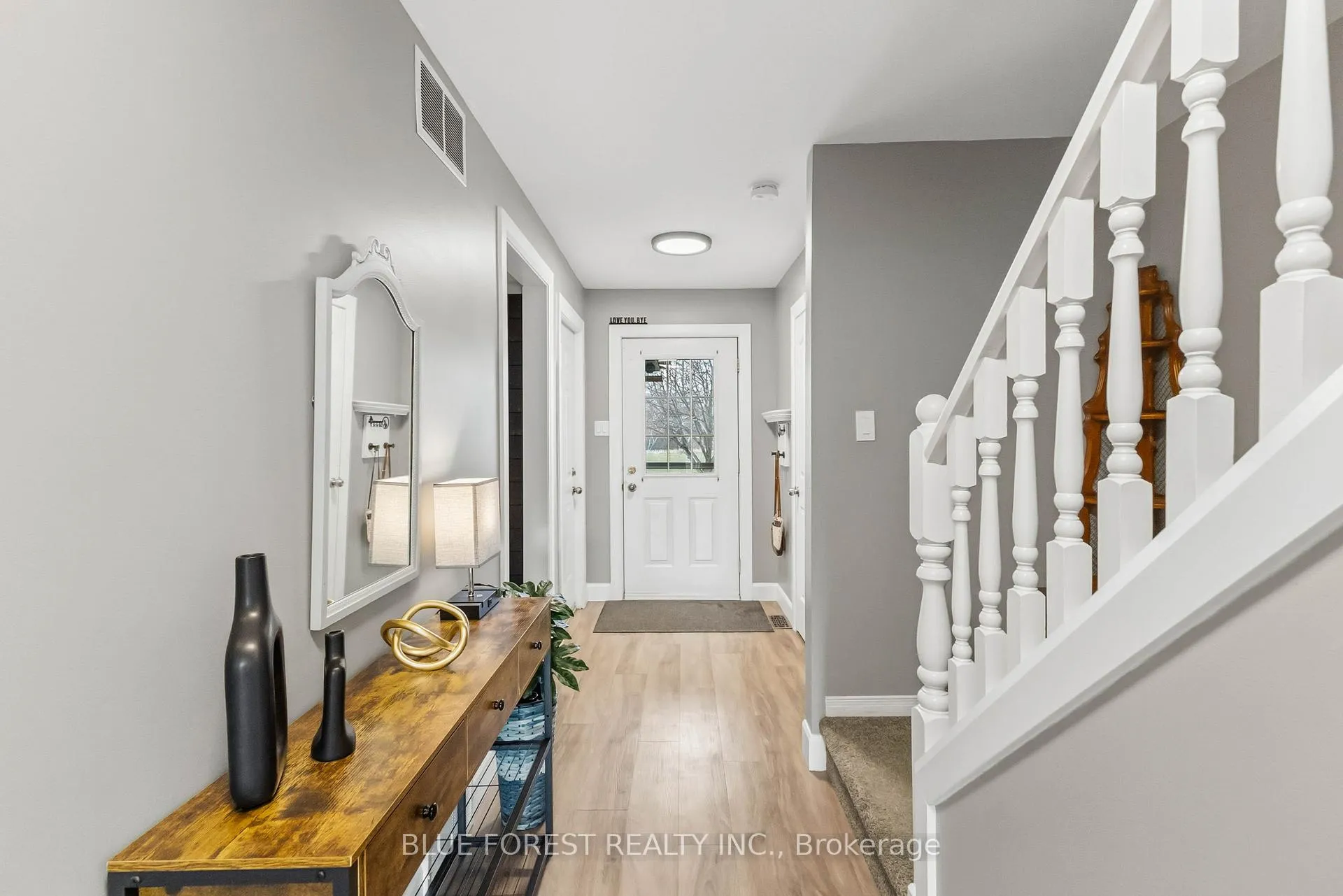 Photo 7 of 4 Donker Drive, St. Thomas — HOMEH
