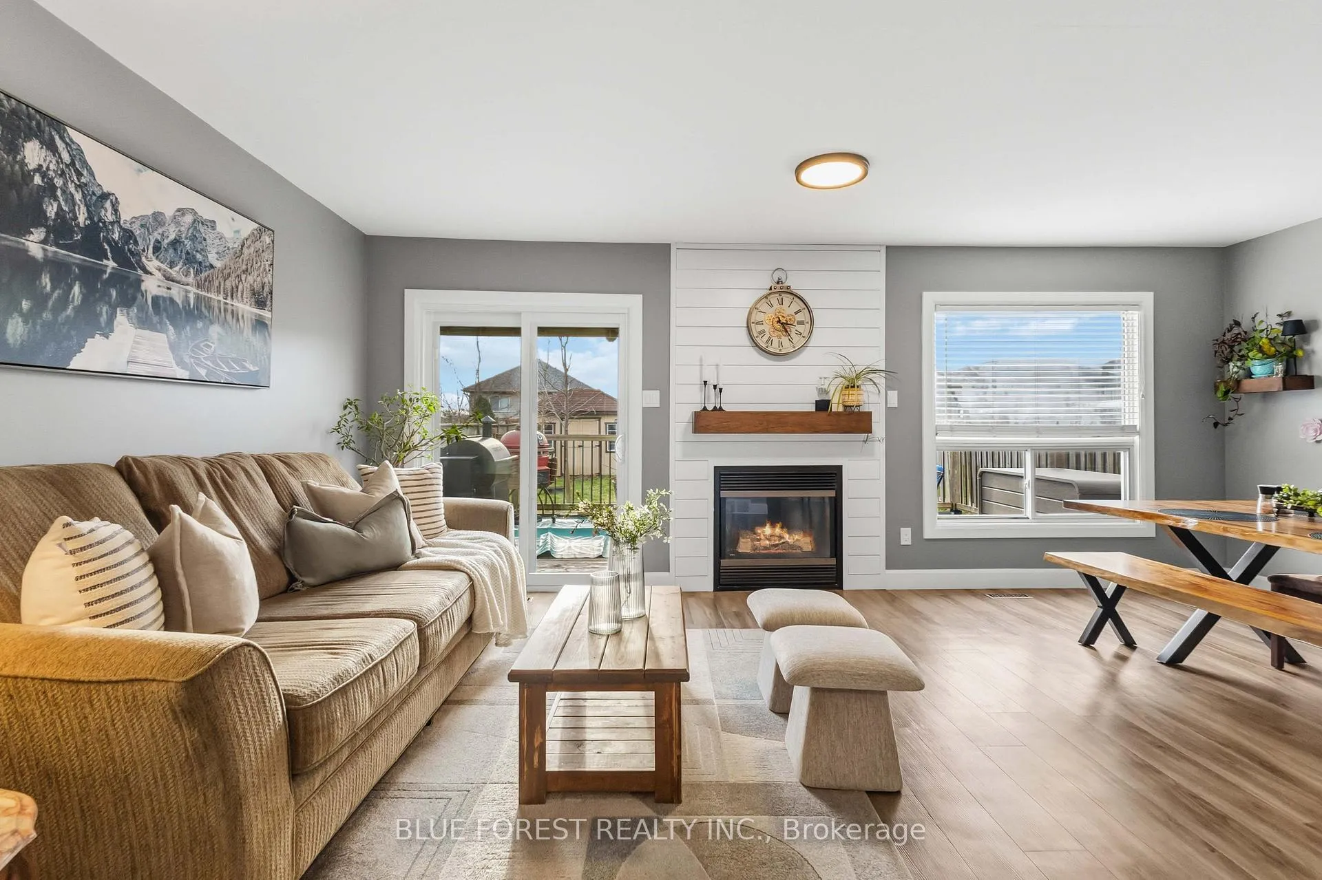Photo 10 of 4 Donker Drive, St. Thomas — HOMEH