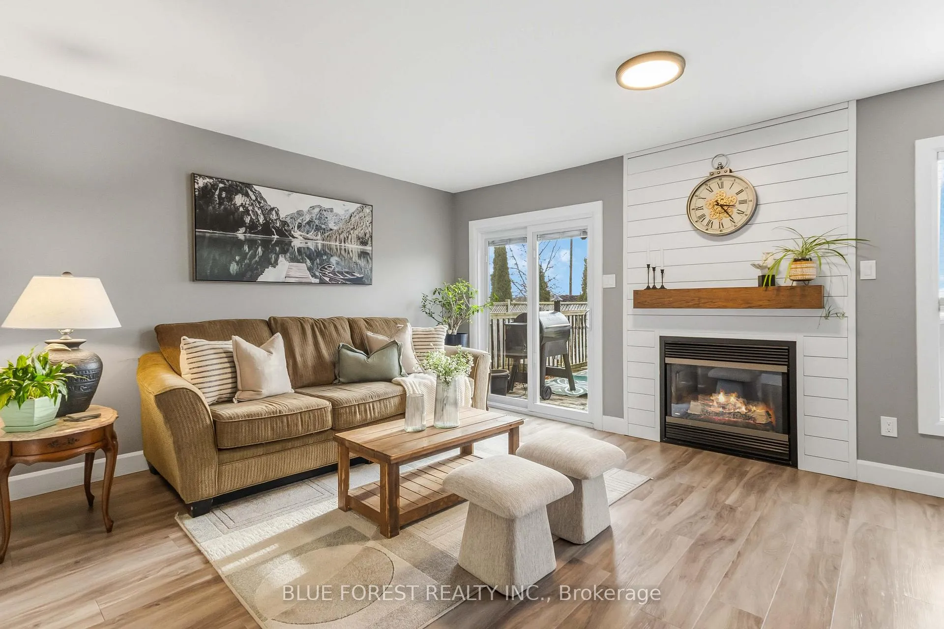 Photo 11 of 4 Donker Drive, St. Thomas — HOMEH