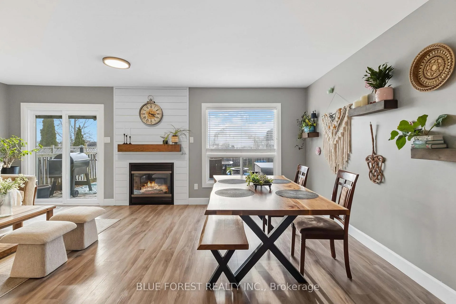 Photo 12 of 4 Donker Drive, St. Thomas — HOMEH