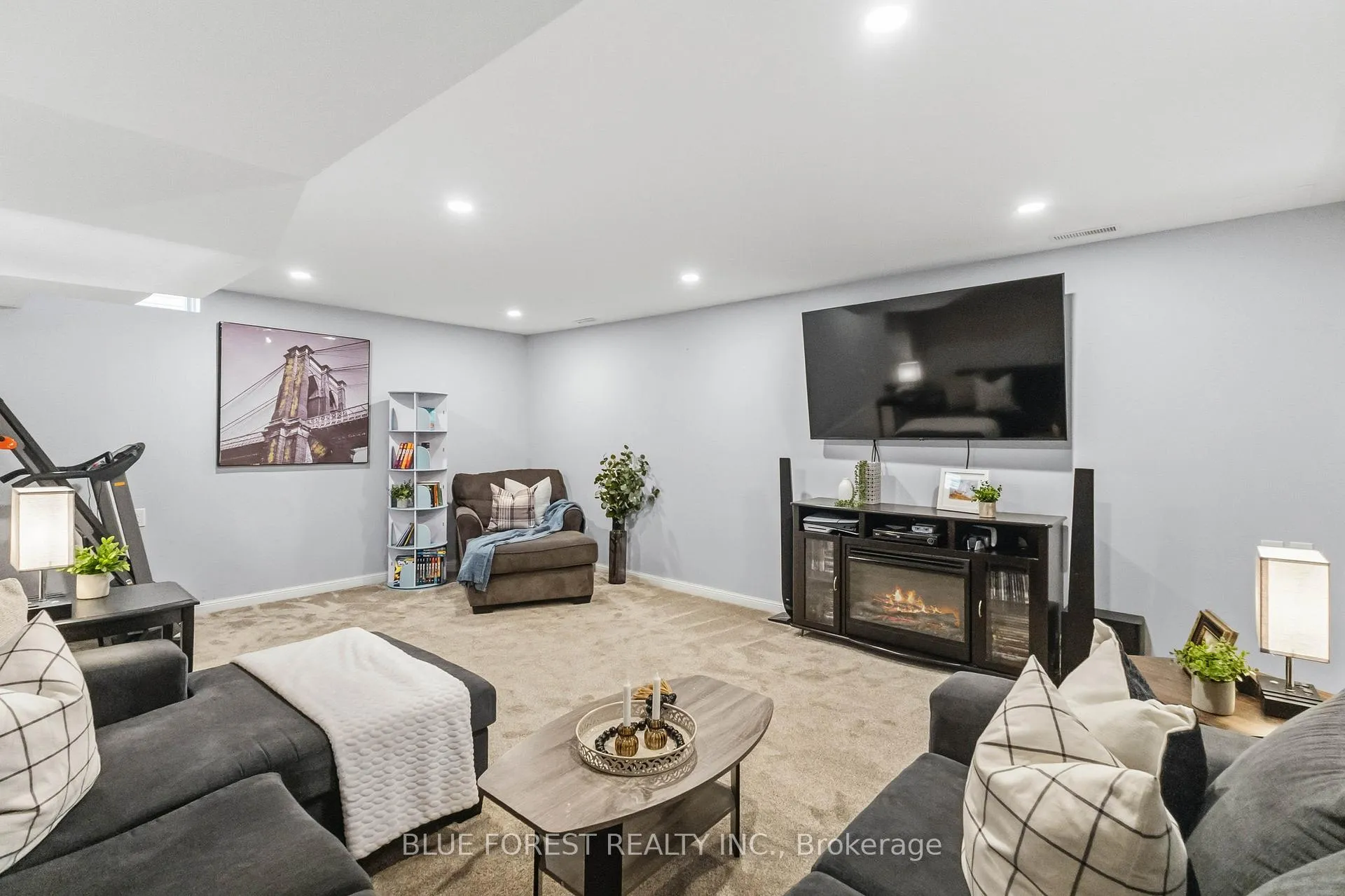 Photo 33 of 4 Donker Drive, St. Thomas — HOMEH