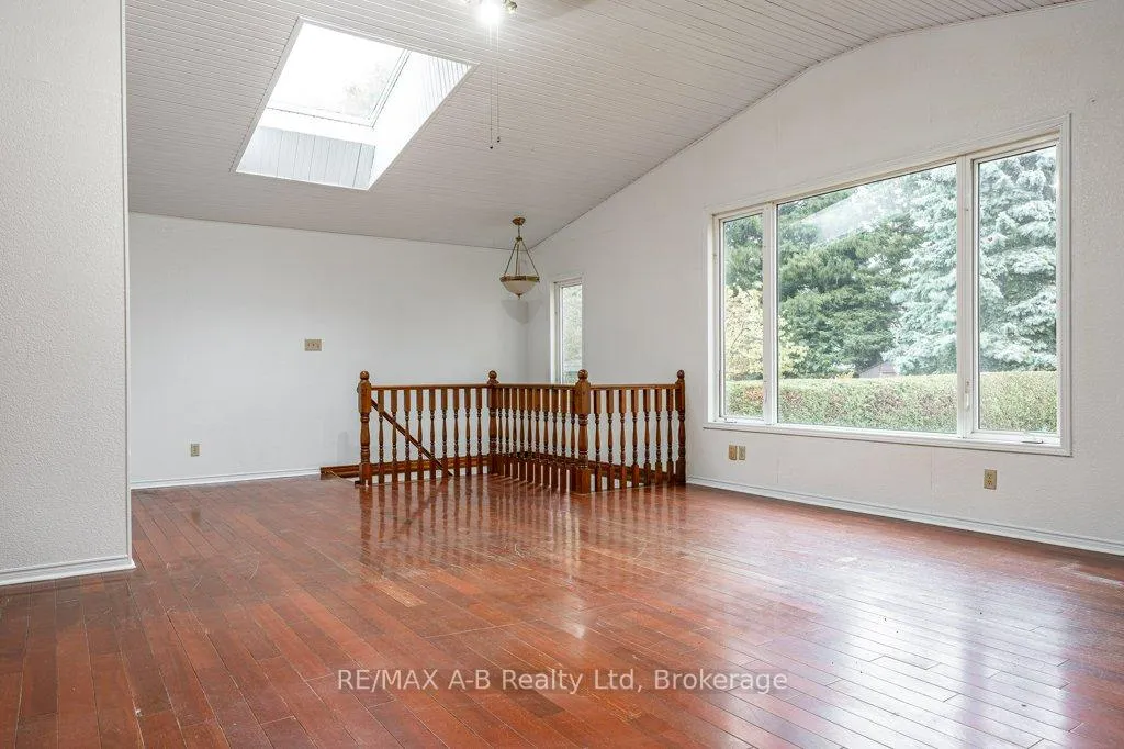 Photo 7 of 77 Pleasant Drive, Stratford — HOMEH