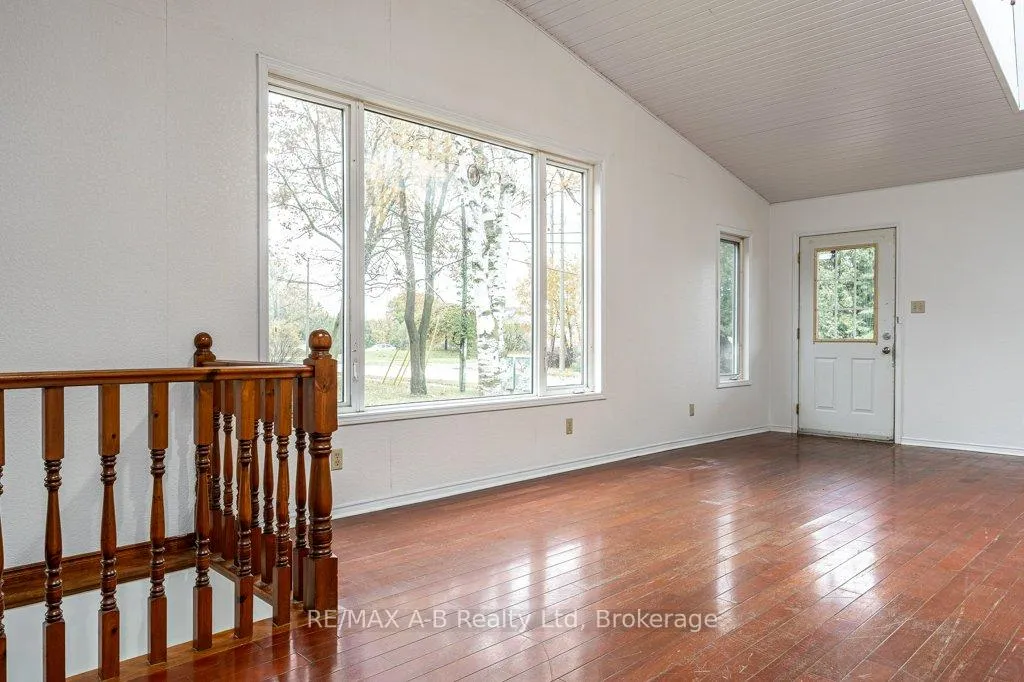 Photo 9 of 77 Pleasant Drive, Stratford — HOMEH