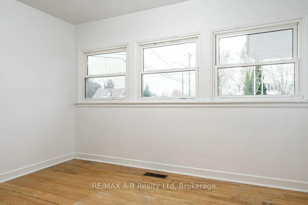 Photo 21 of 77 Pleasant Drive, Stratford — HOMEH