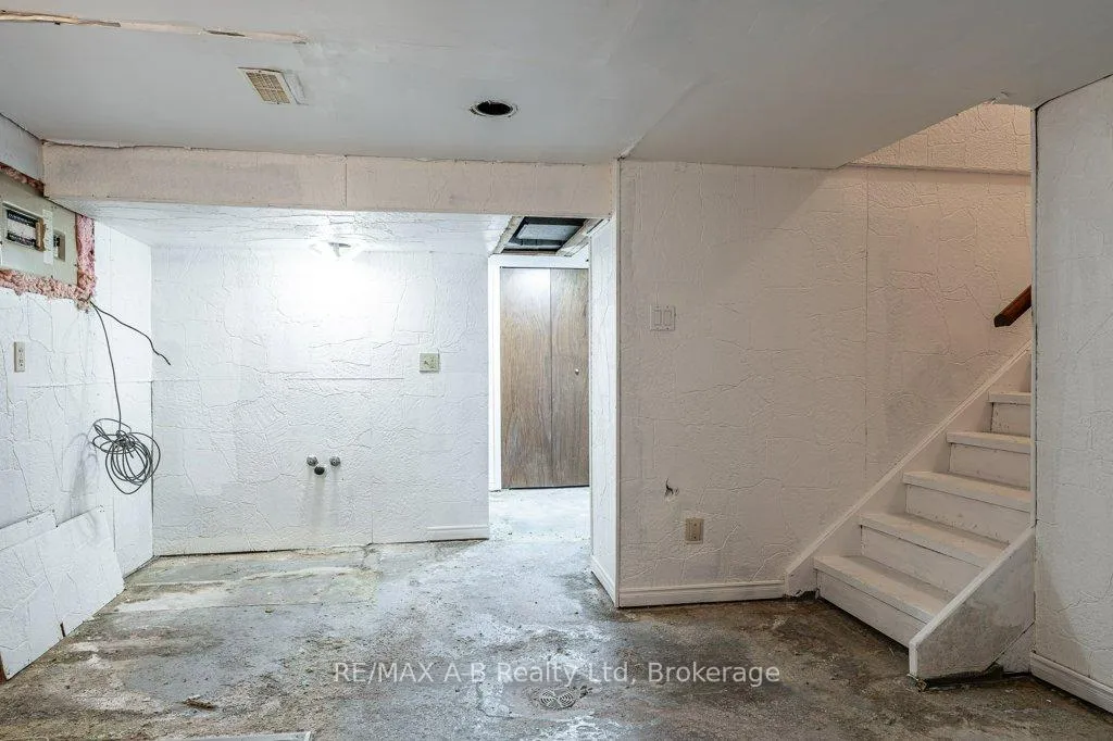 Photo 36 of 77 Pleasant Drive, Stratford — HOMEH