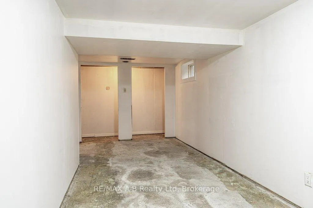 Photo 37 of 77 Pleasant Drive, Stratford — HOMEH