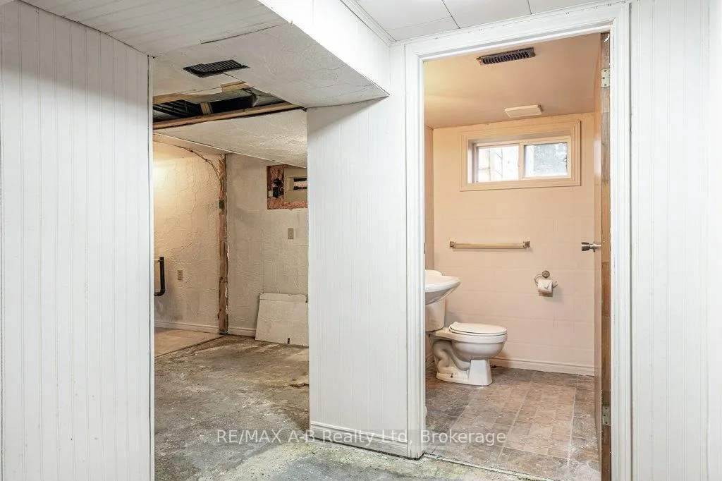 Photo 40 of 77 Pleasant Drive, Stratford — HOMEH