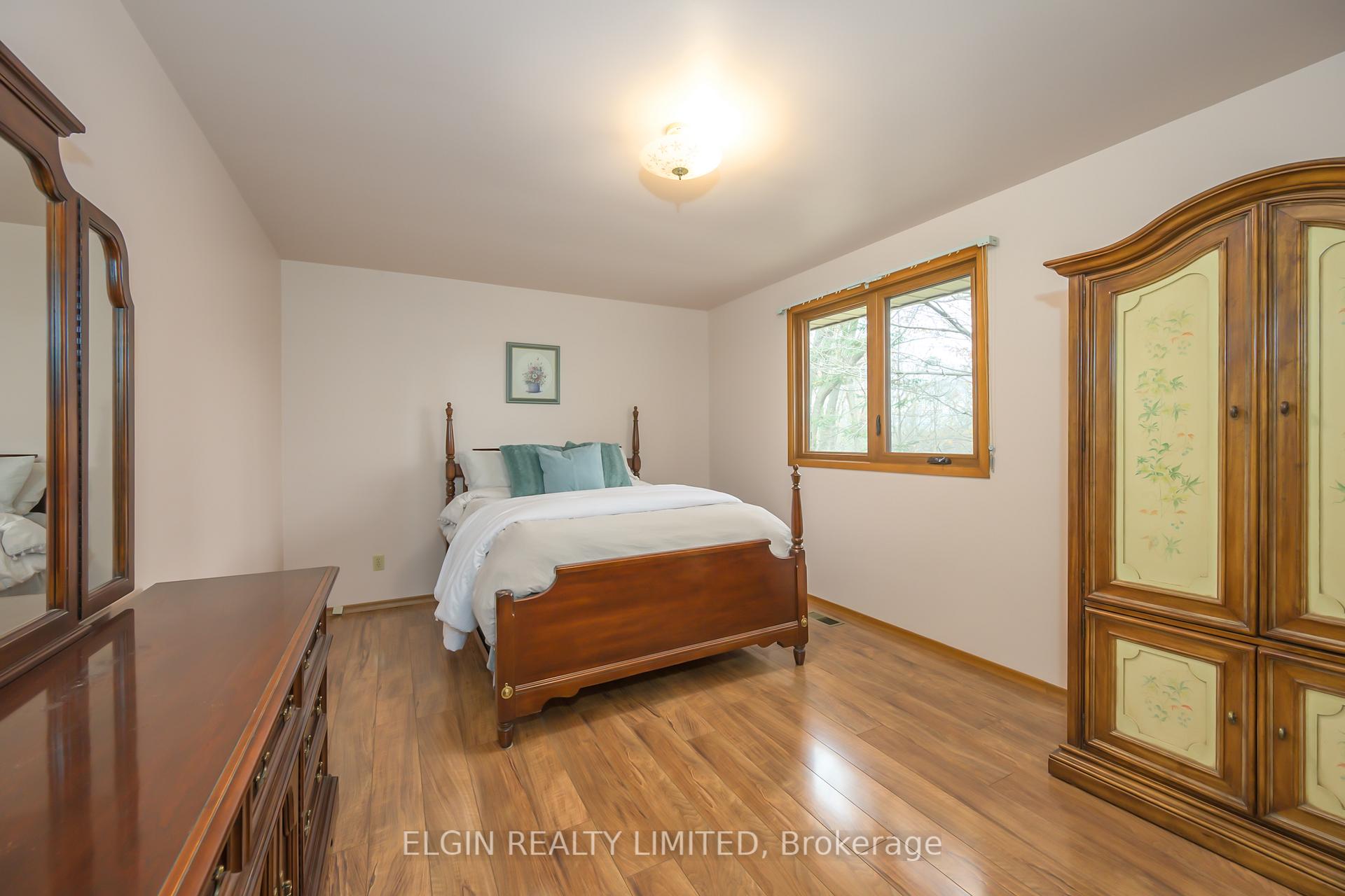Photo 13 of 2 Oak Street, St. Thomas — HOMEH