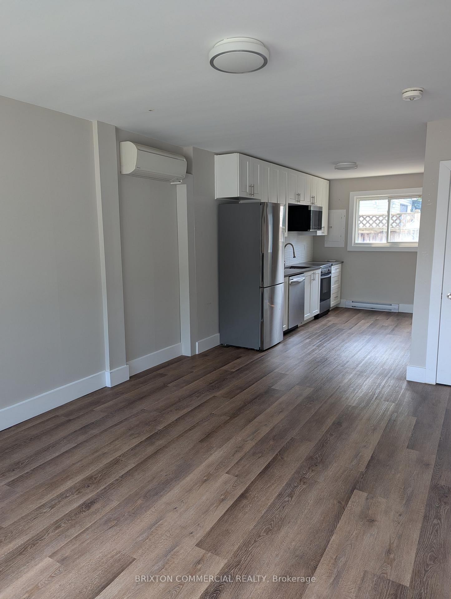 Photo 2 of Unit 16, 75 Elm Street, St. Thomas — HOMEH