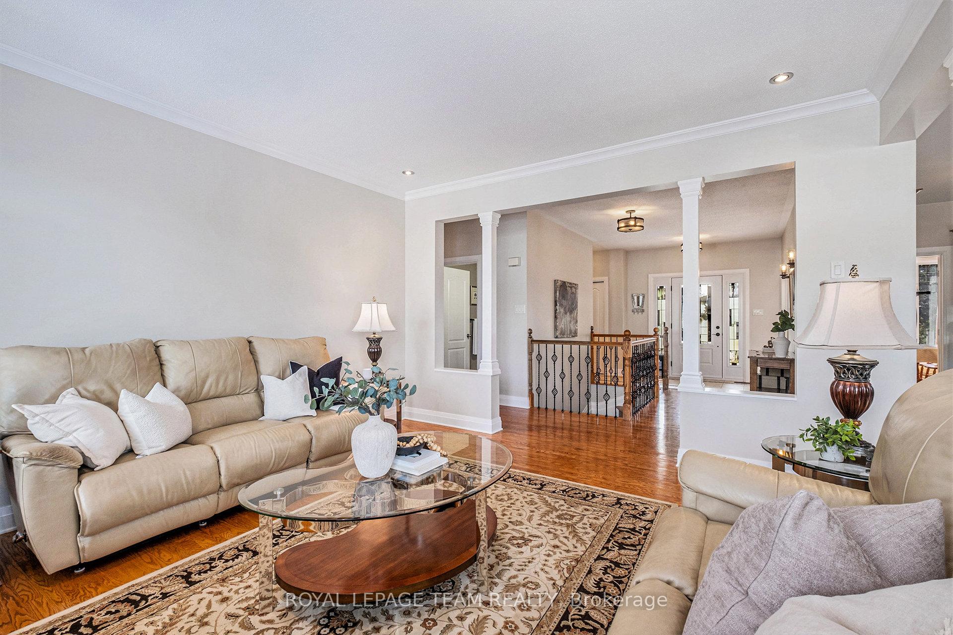 Photo 10 of 34 Rochelle Drive, Ottawa, Richmond — HOMEH