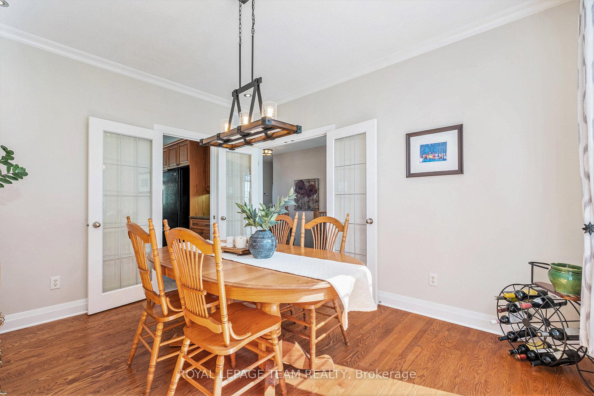 Photo 12 of 34 Rochelle Drive, Ottawa, Richmond — HOMEH