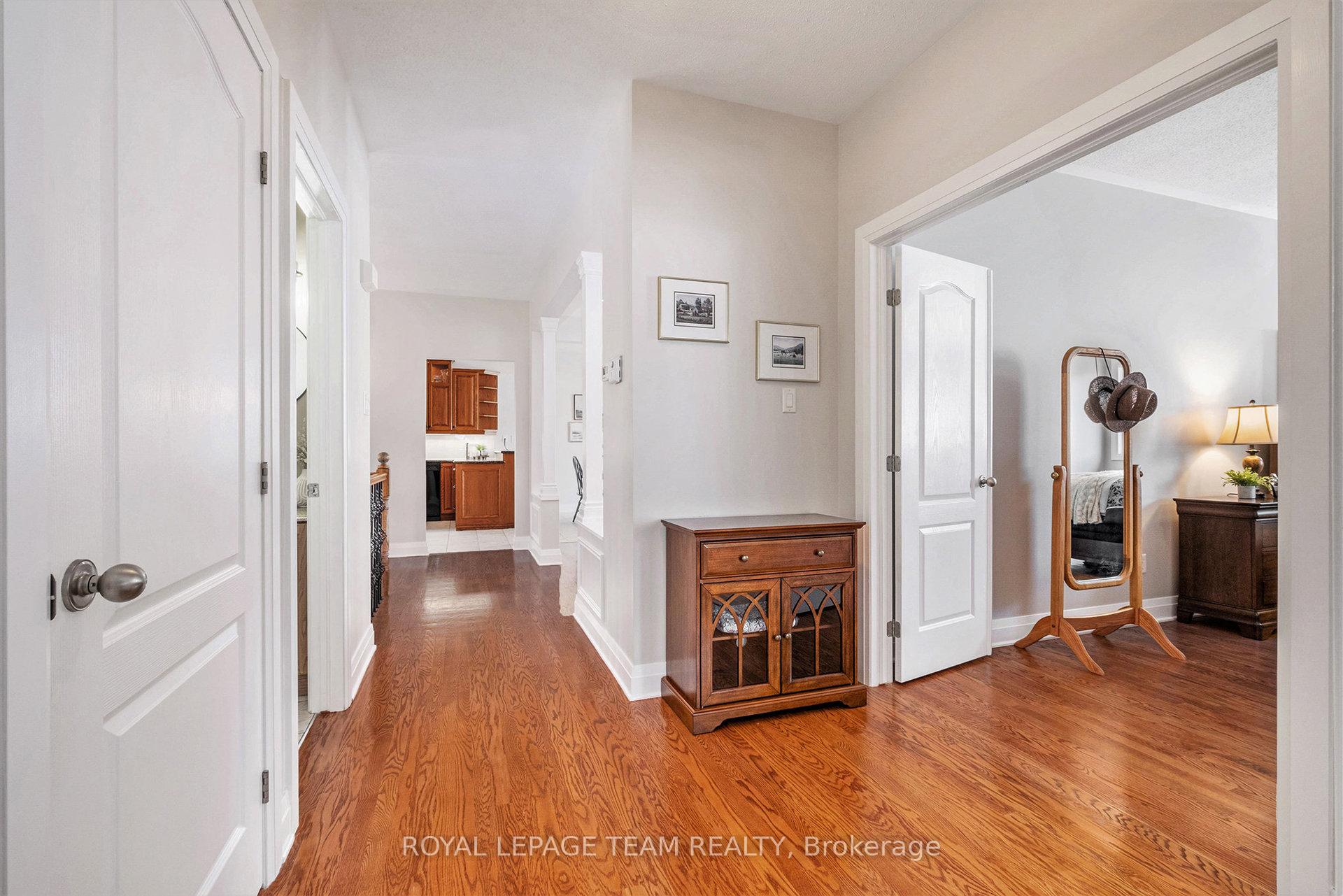 Photo 17 of 34 Rochelle Drive, Ottawa, Richmond — HOMEH