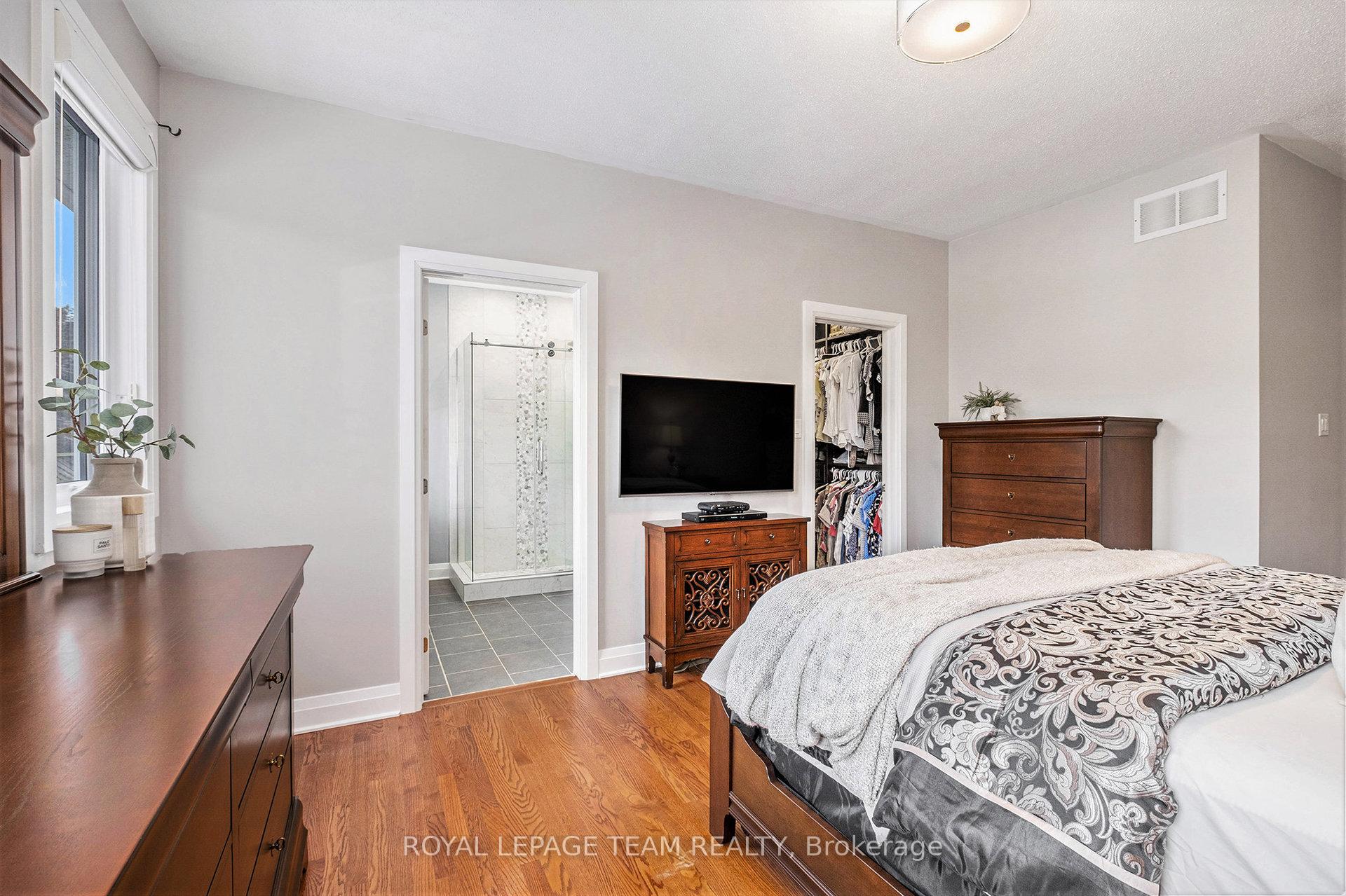 Photo 20 of 34 Rochelle Drive, Ottawa, Richmond — HOMEH