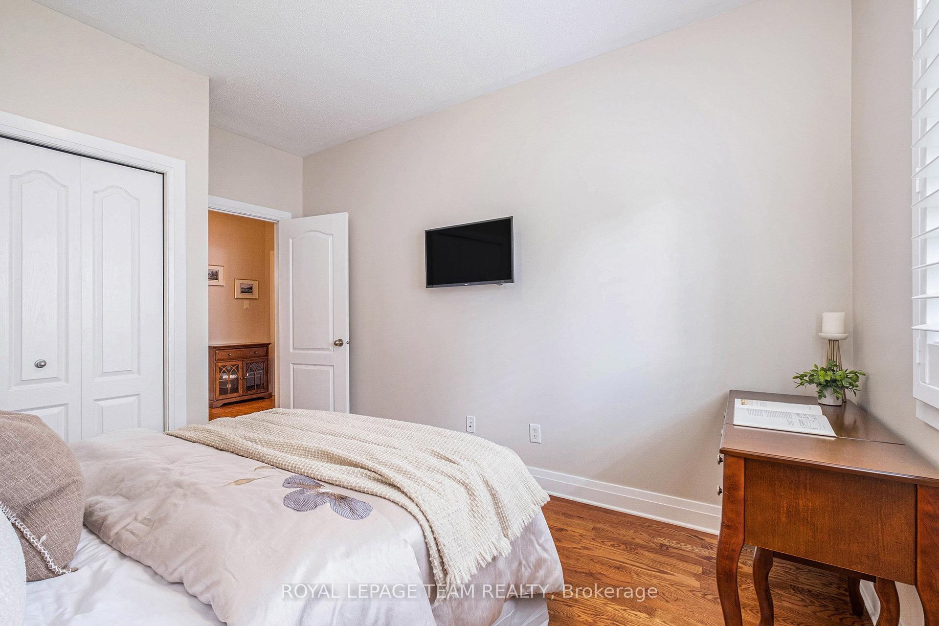 Photo 23 of 34 Rochelle Drive, Ottawa, Richmond — HOMEH